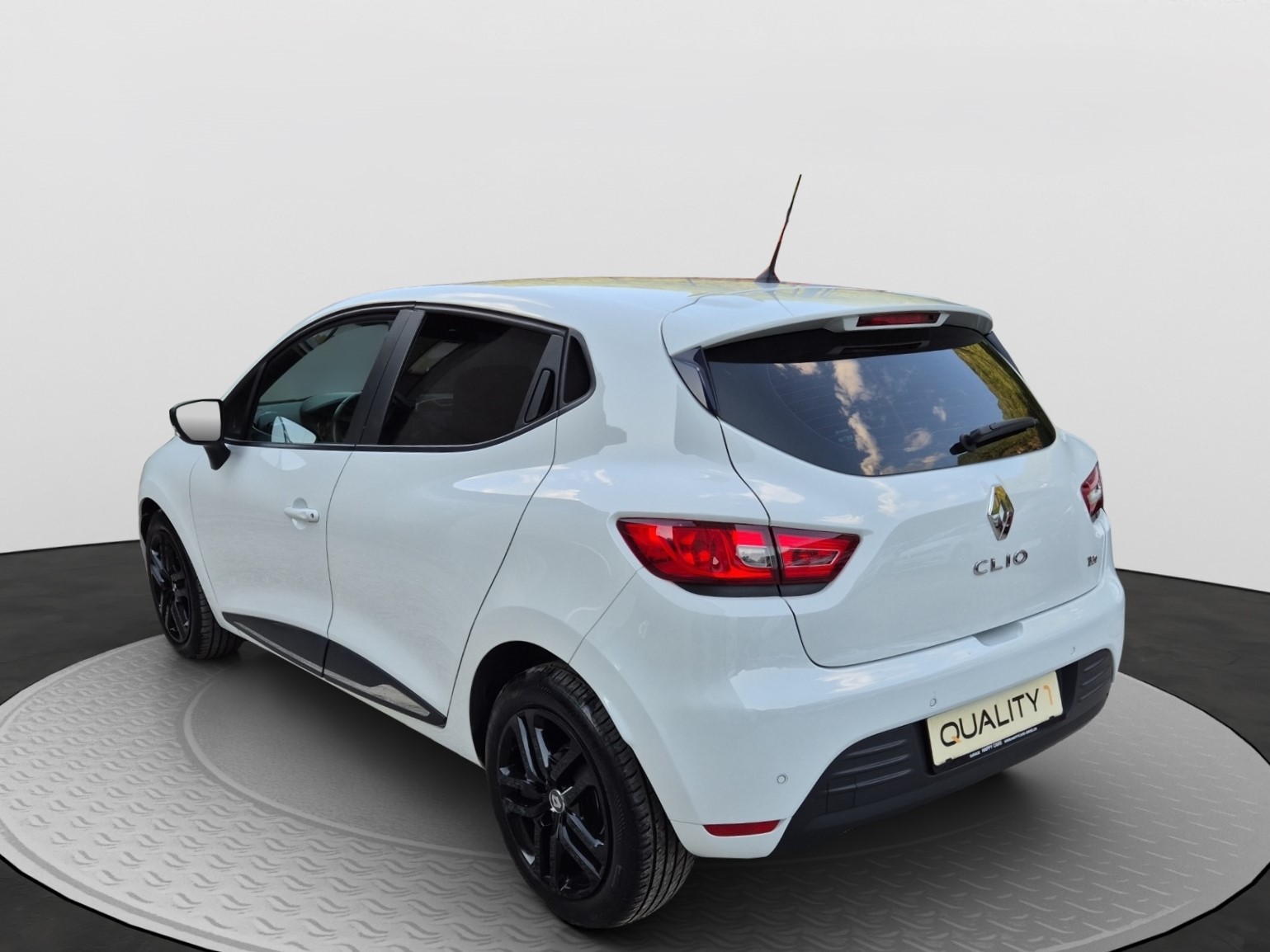 RENAULT Clio 0.9 12V Intens-image-6