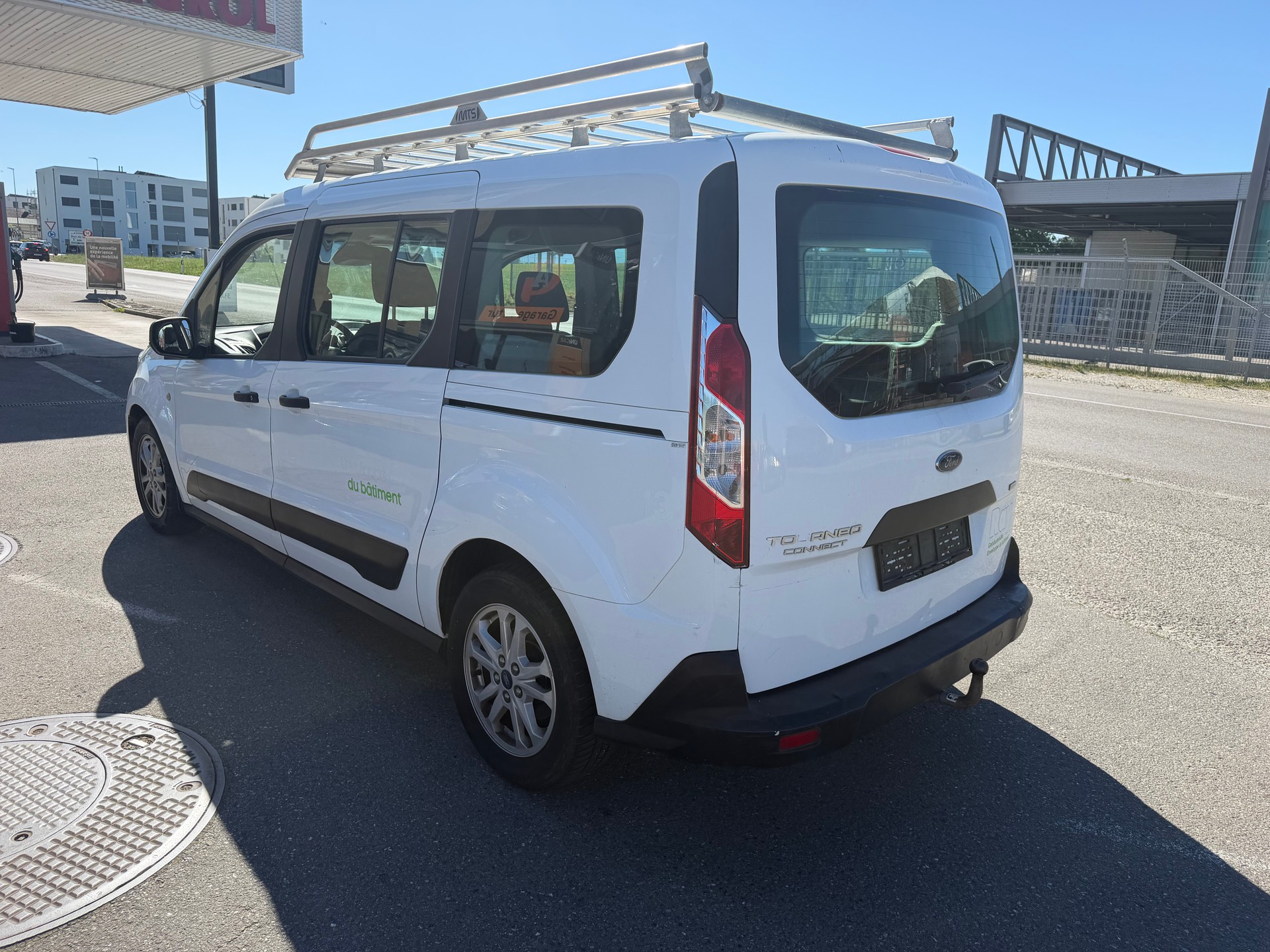 FORD Grand Tourneo Connect 1.5 EcoBlue Titanium-image-7