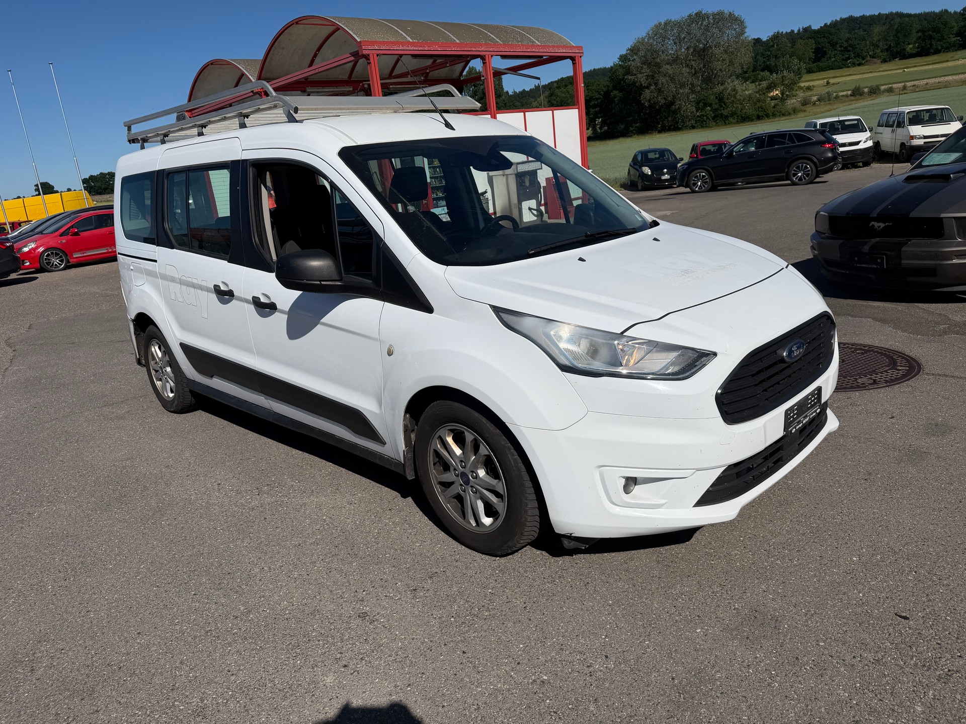 FORD Grand Tourneo Connect 1.5 EcoBlue Titanium-image-3