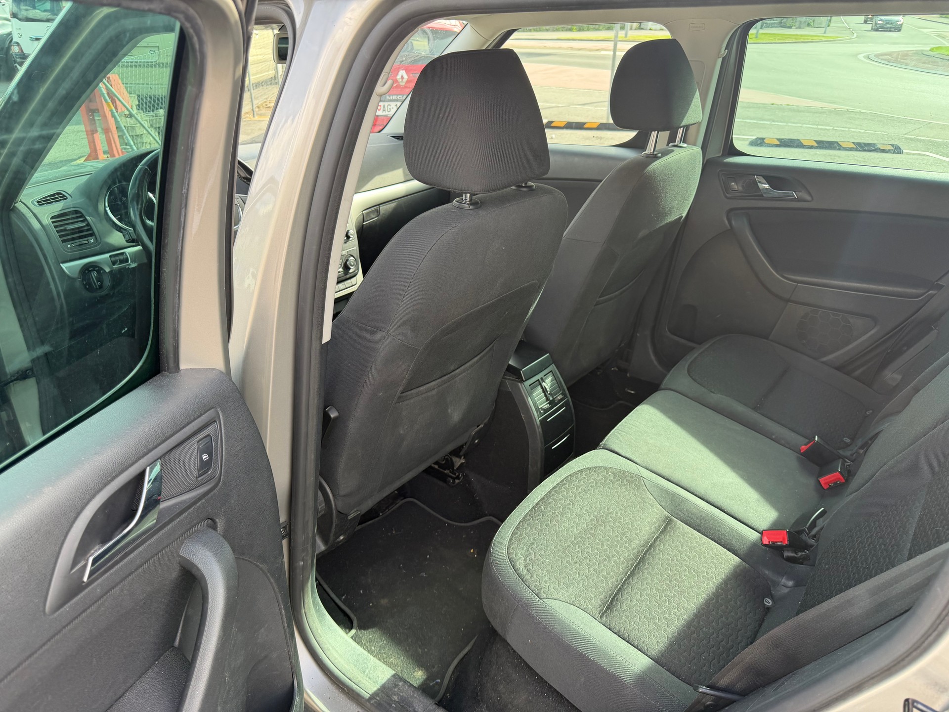 SKODA Yeti 1.8 TSI Ambition 4x4-image-8