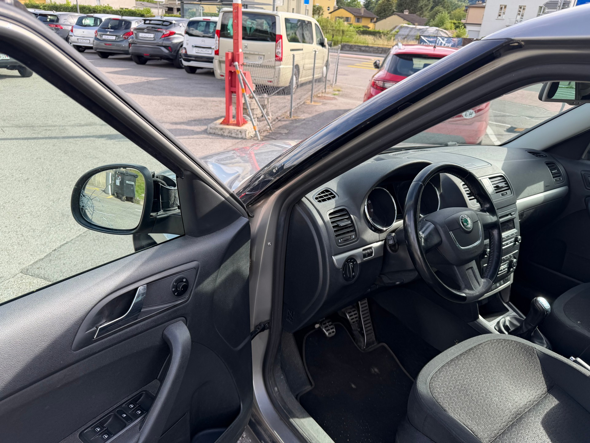 SKODA Yeti 1.8 TSI Ambition 4x4-image-6