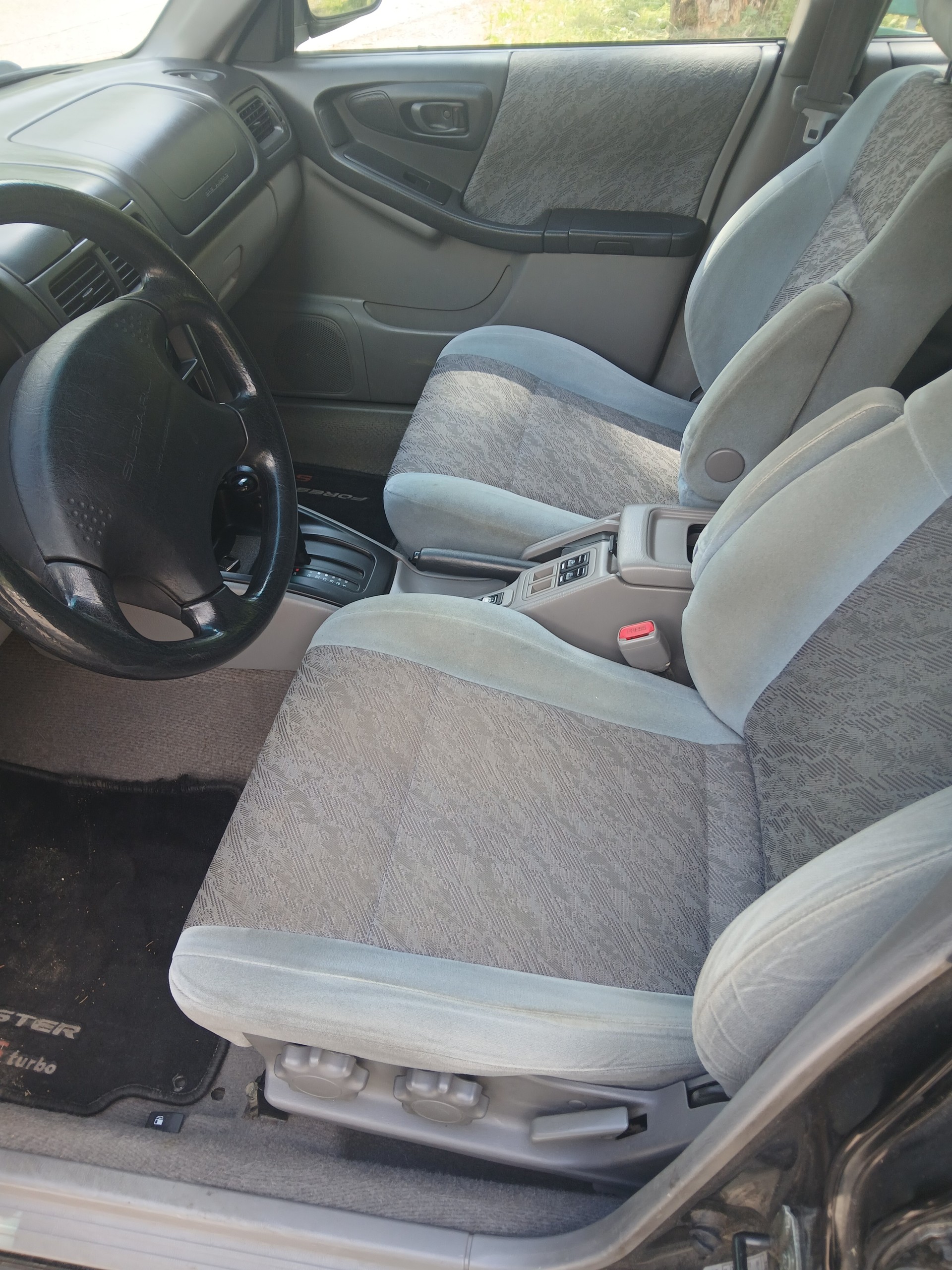 SUBARU Forester 2.0 A-image-6