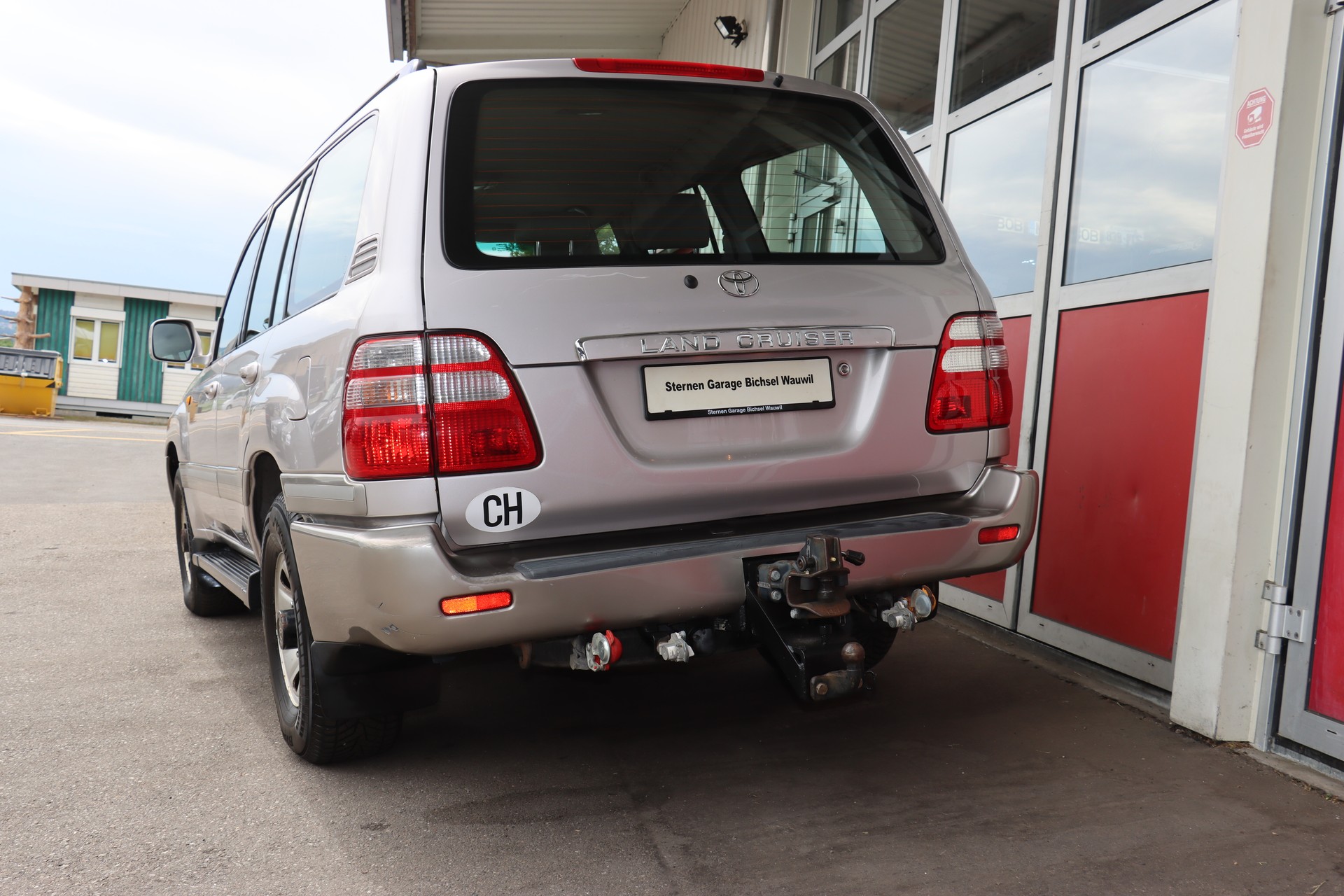 TOYOTA Land Cruiser 500 4.2TD S.Saloon-image-6