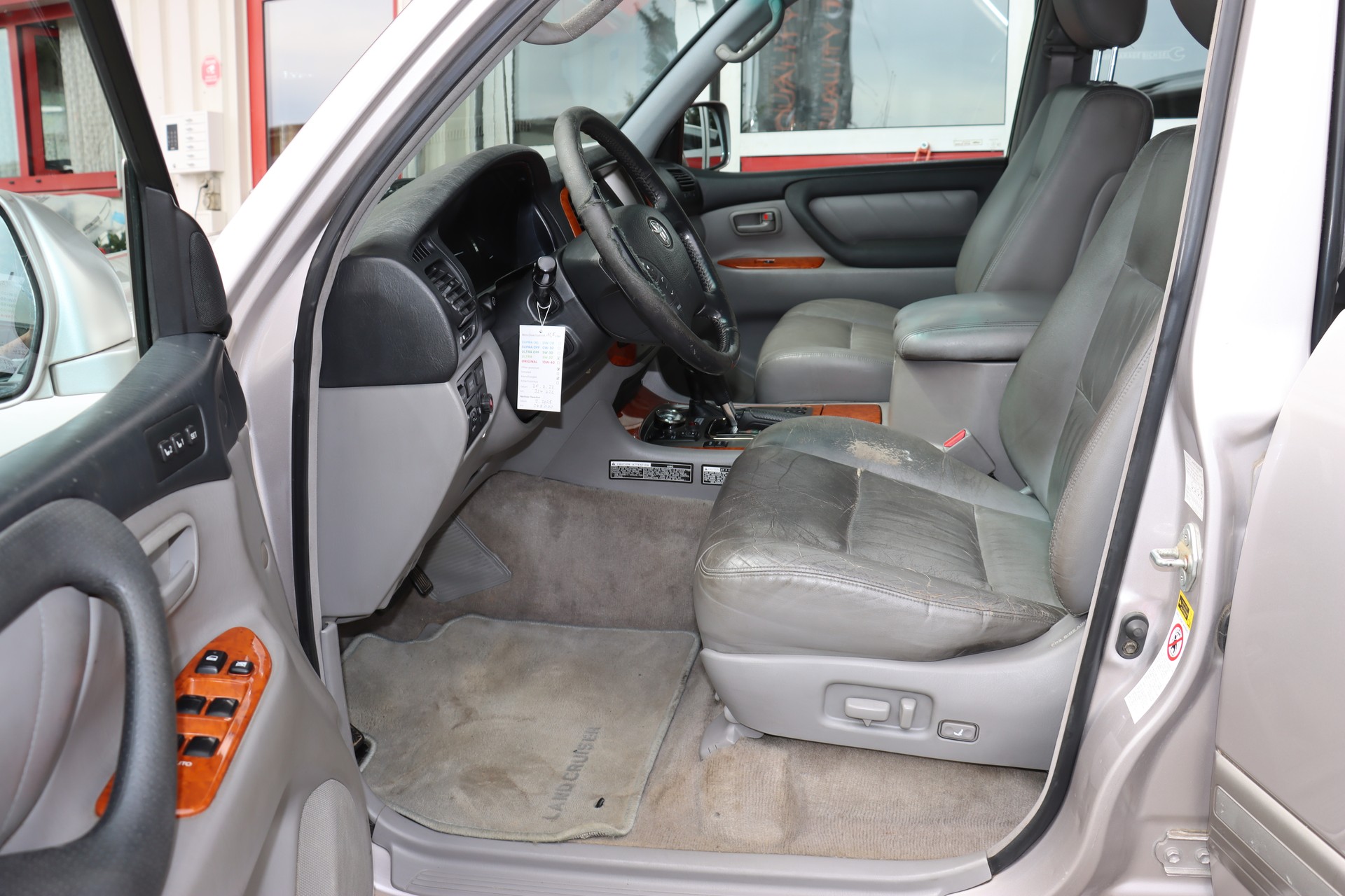 TOYOTA Land Cruiser 500 4.2TD S.Saloon-image-11