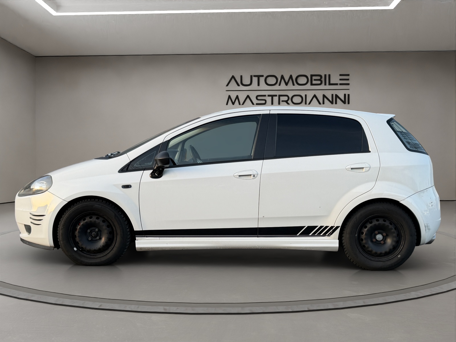 FIAT Punto 1.4 16V Turbo Sport-showroom-element-3