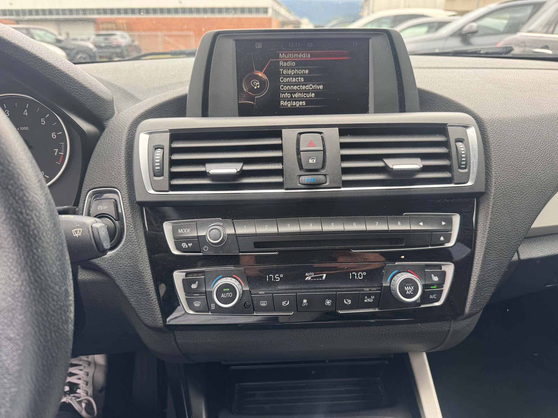 BMW 118i Steptronic-image-12