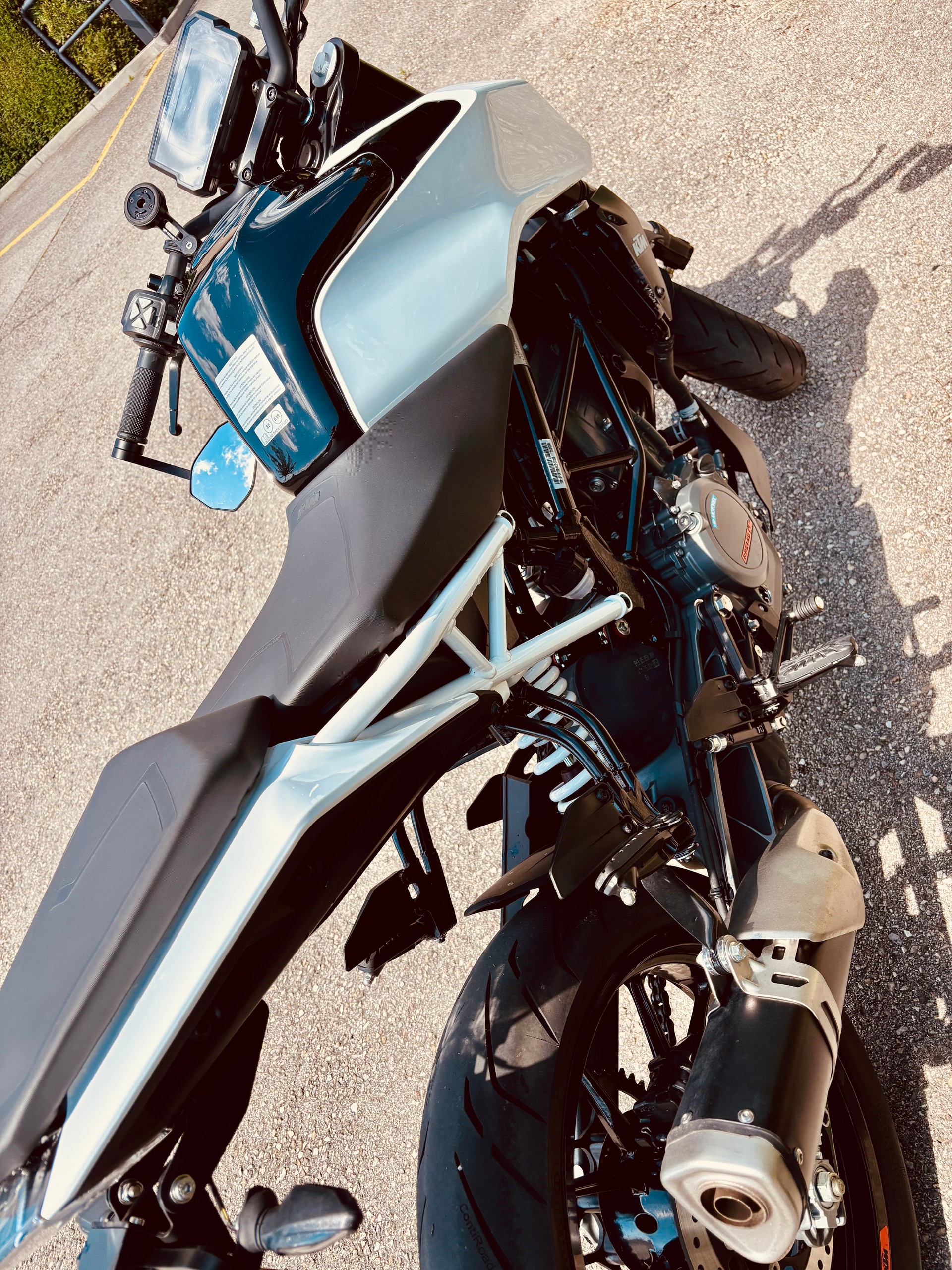 KTM 390 Duke-image-4