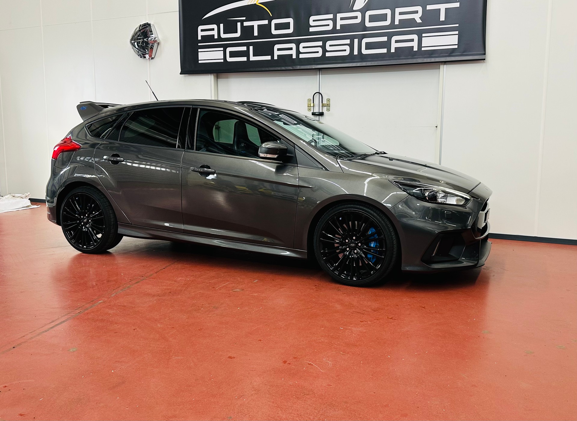 FORD Focus 2.3 EcoBoost RS AWD mit RS Schalensitze-image-4