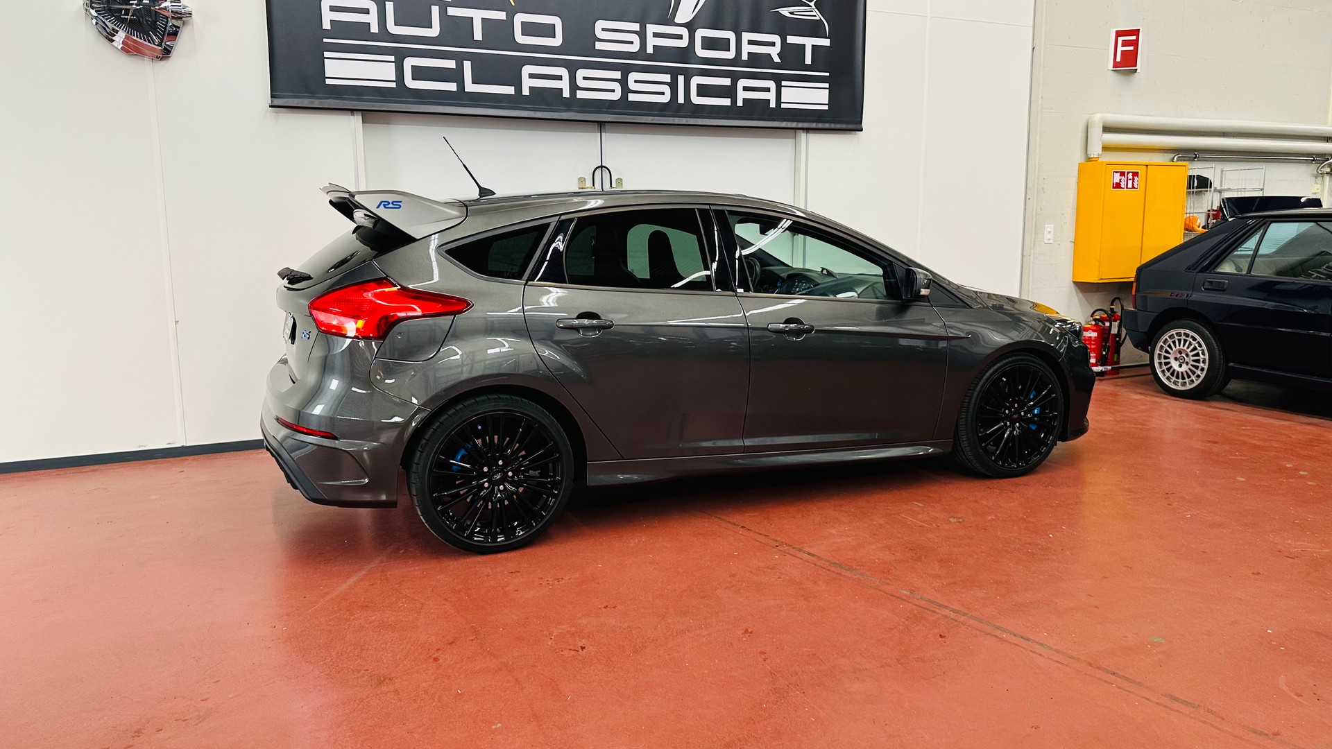 FORD Focus 2.3 EcoBoost RS AWD mit RS Schalensitze-image-5