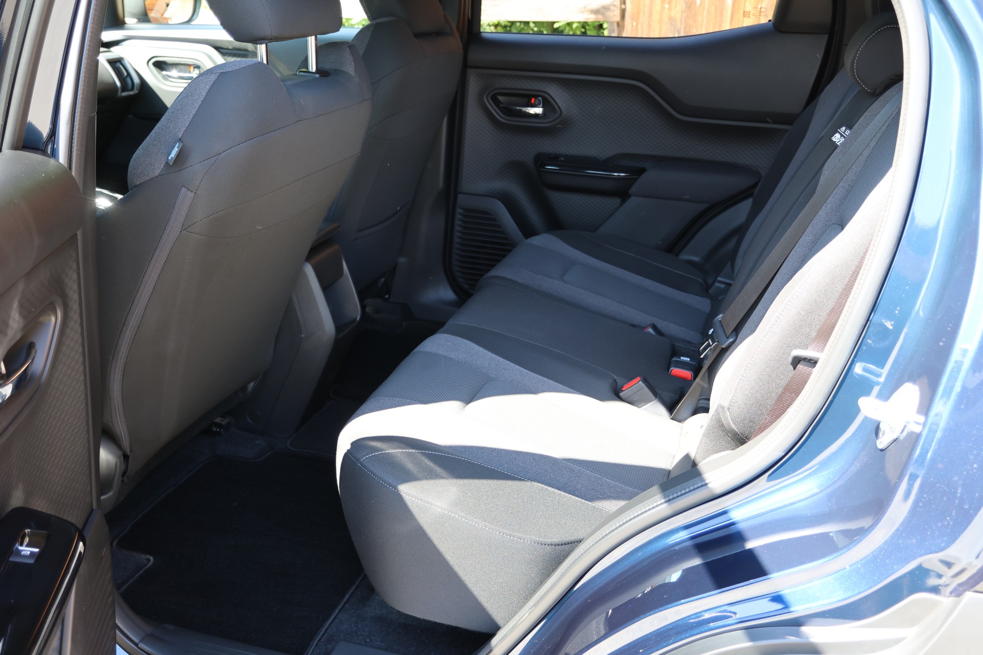 SUZUKI e-Vitara 49kWh Unico-image-12