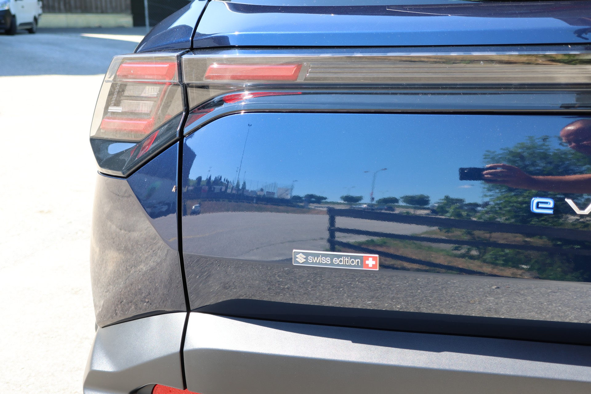 SUZUKI e-Vitara 49kWh Unico-image-16