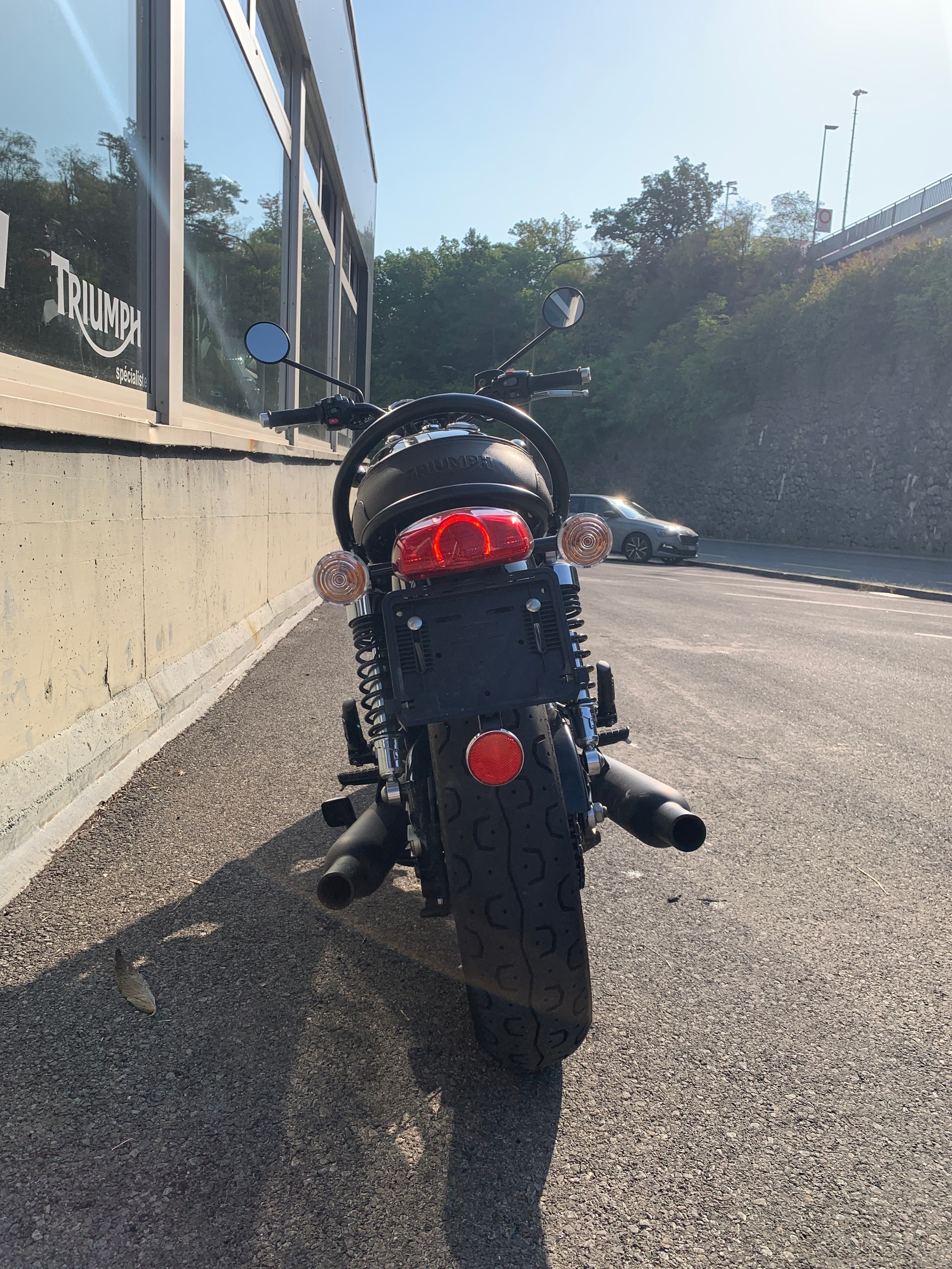TRIUMPH Bonneville T120 Black-image-6