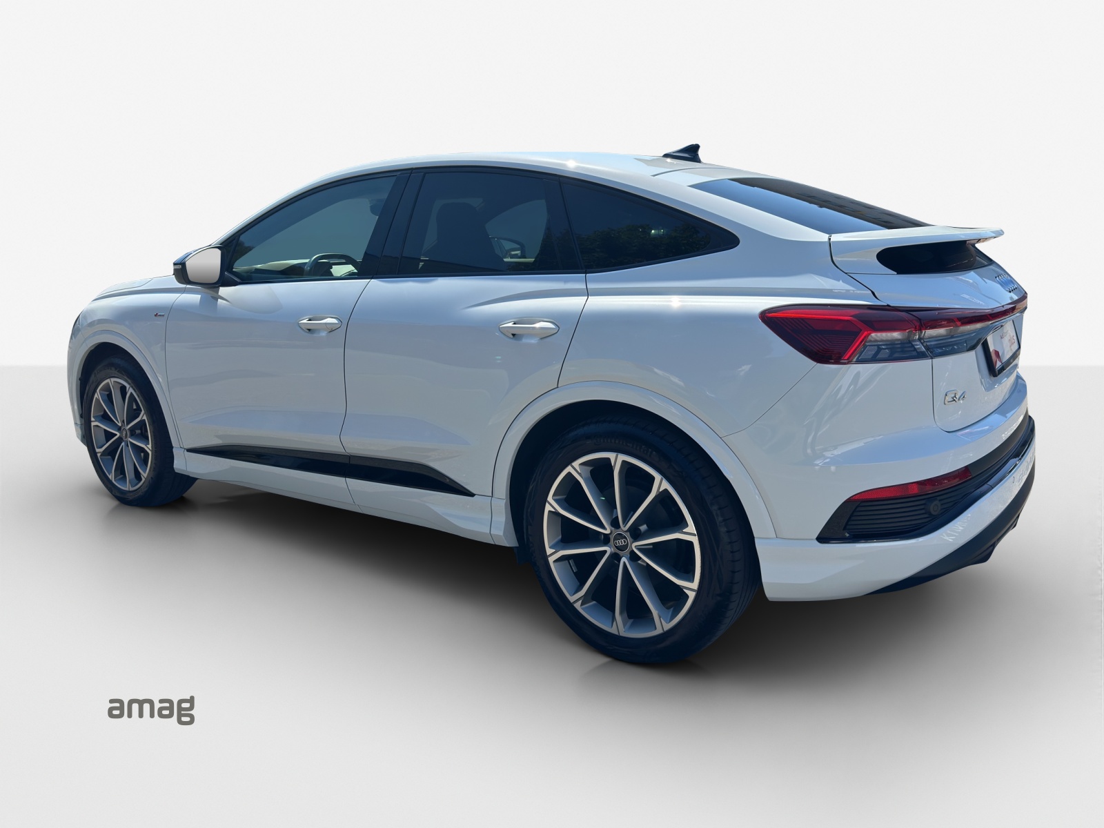 AUDI Q4 Sportback e-tron 50 quattro-image-4