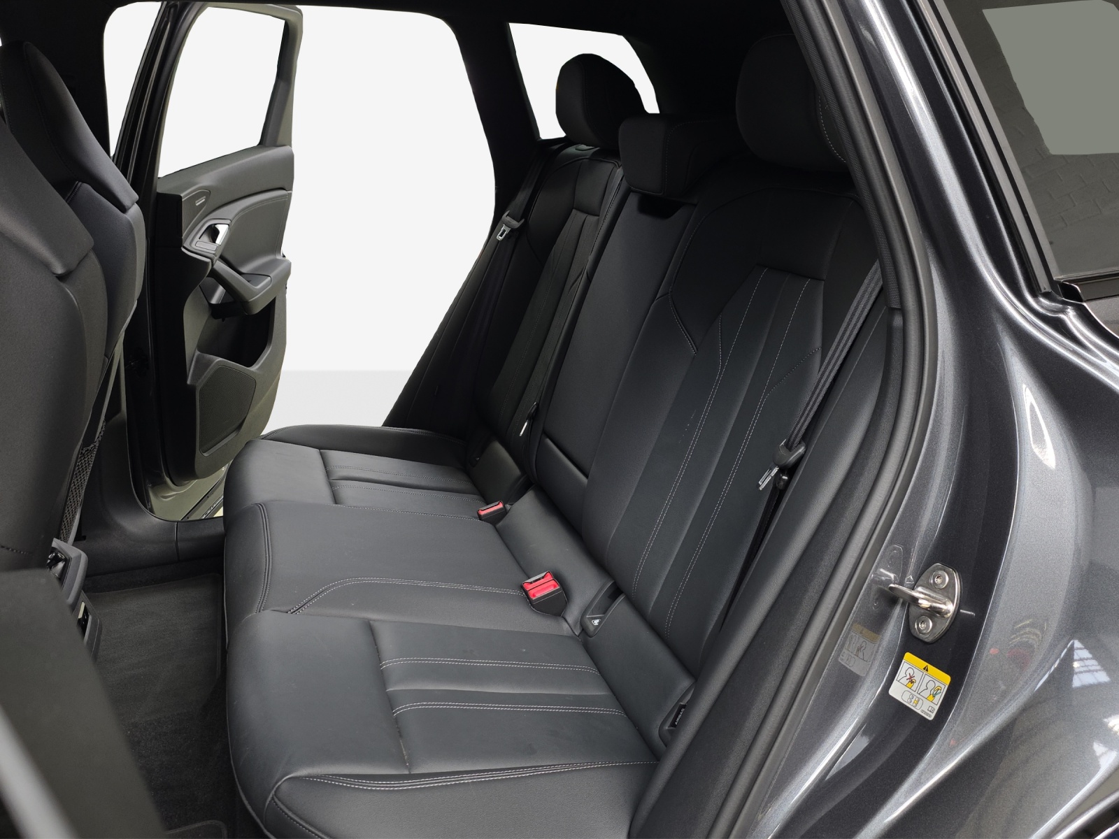 AUDI Q6 e-tron quattro-image-12