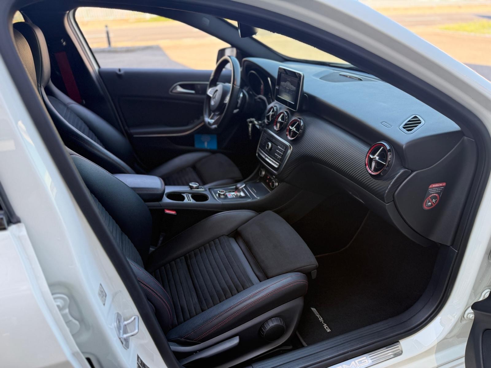 MERCEDES-BENZ A 45 AMG 4Matic Speedshift 7G-DCT-image-14