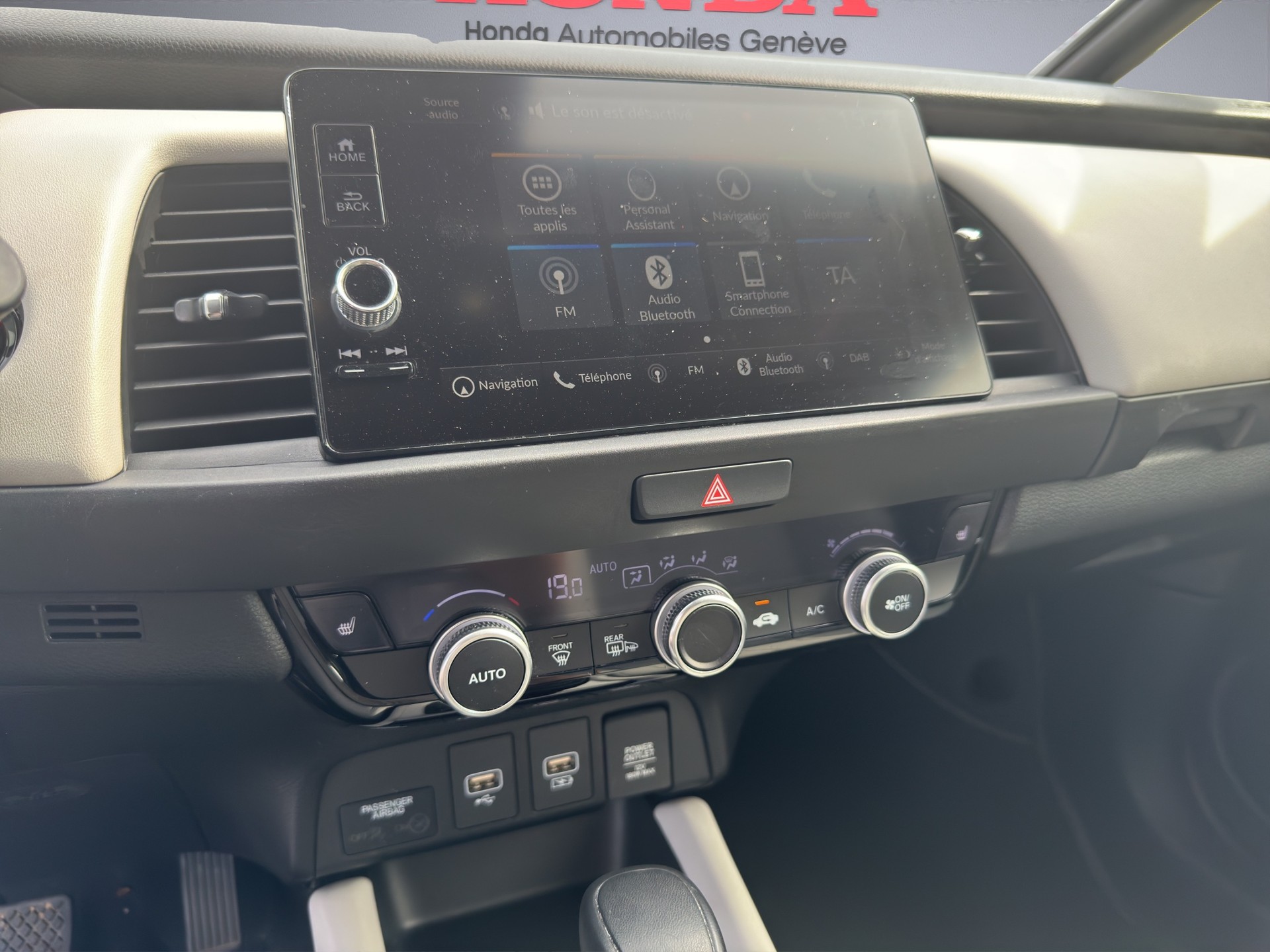 HONDA Jazz 1.5 i-MMD Executive-image-14
