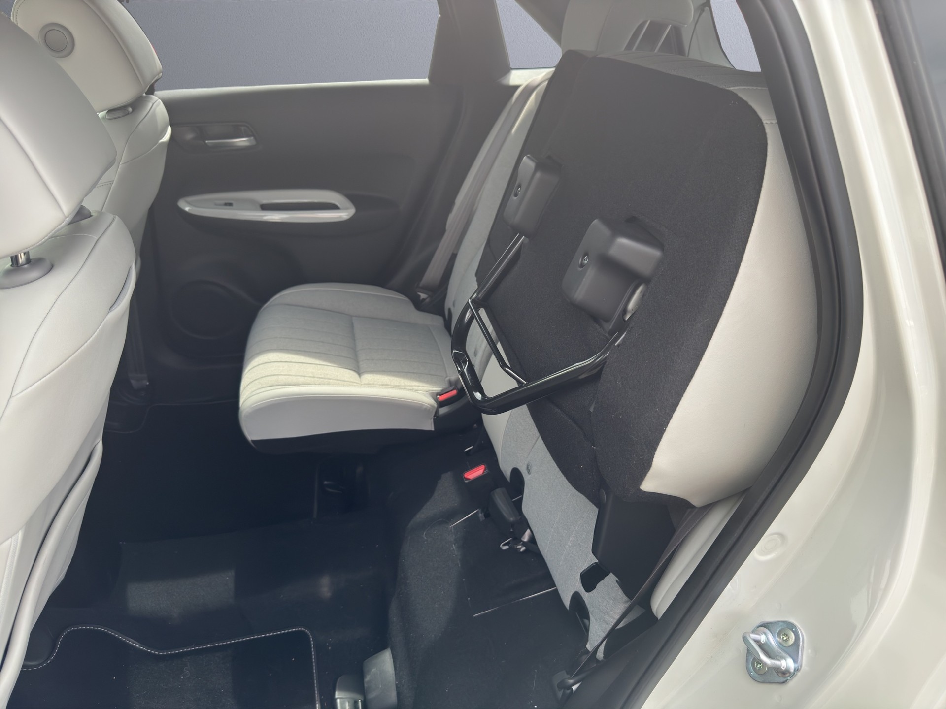 HONDA Jazz 1.5 i-MMD Executive-image-12