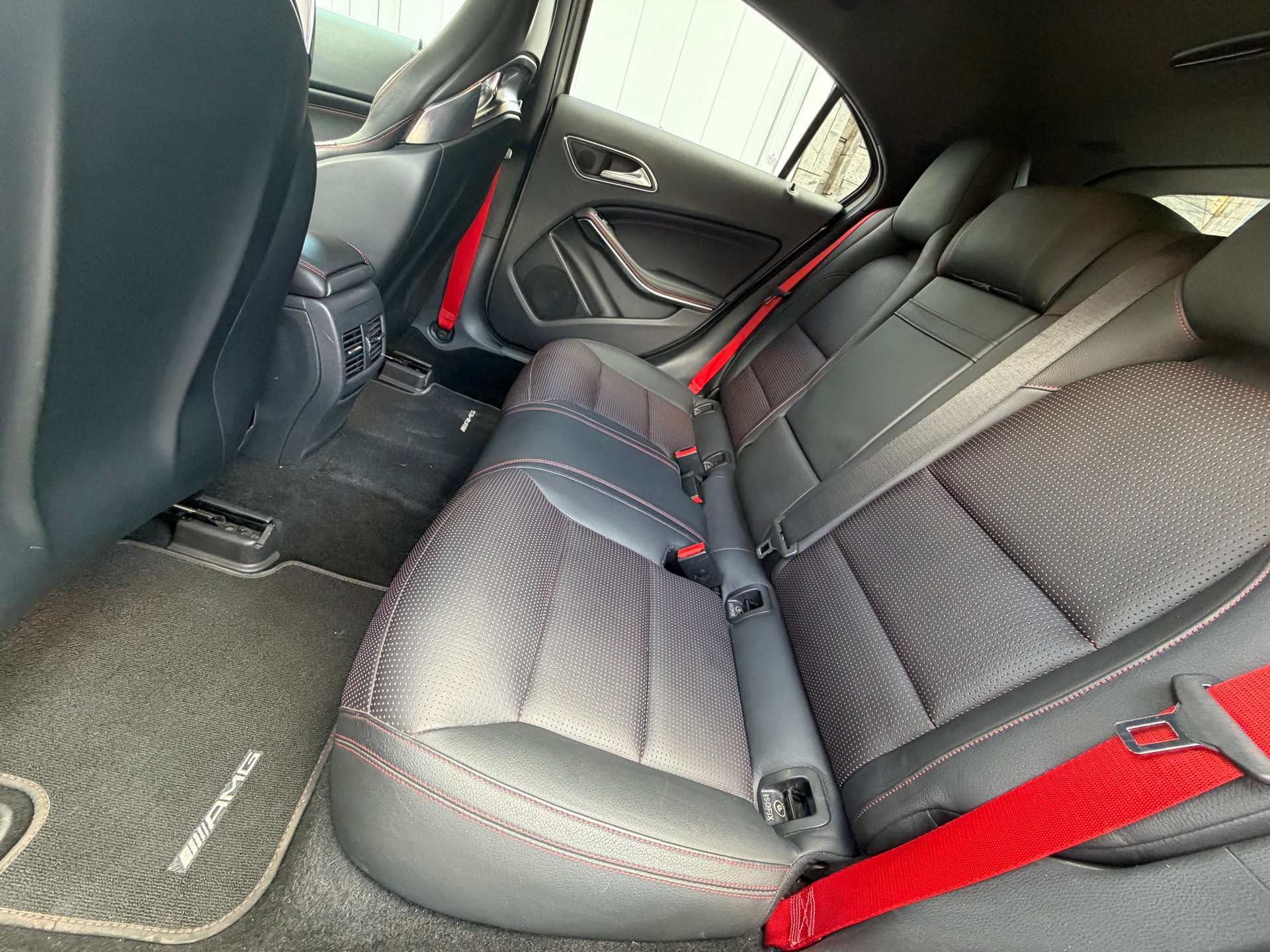 MERCEDES-BENZ A 45 AMG 4m-image-8