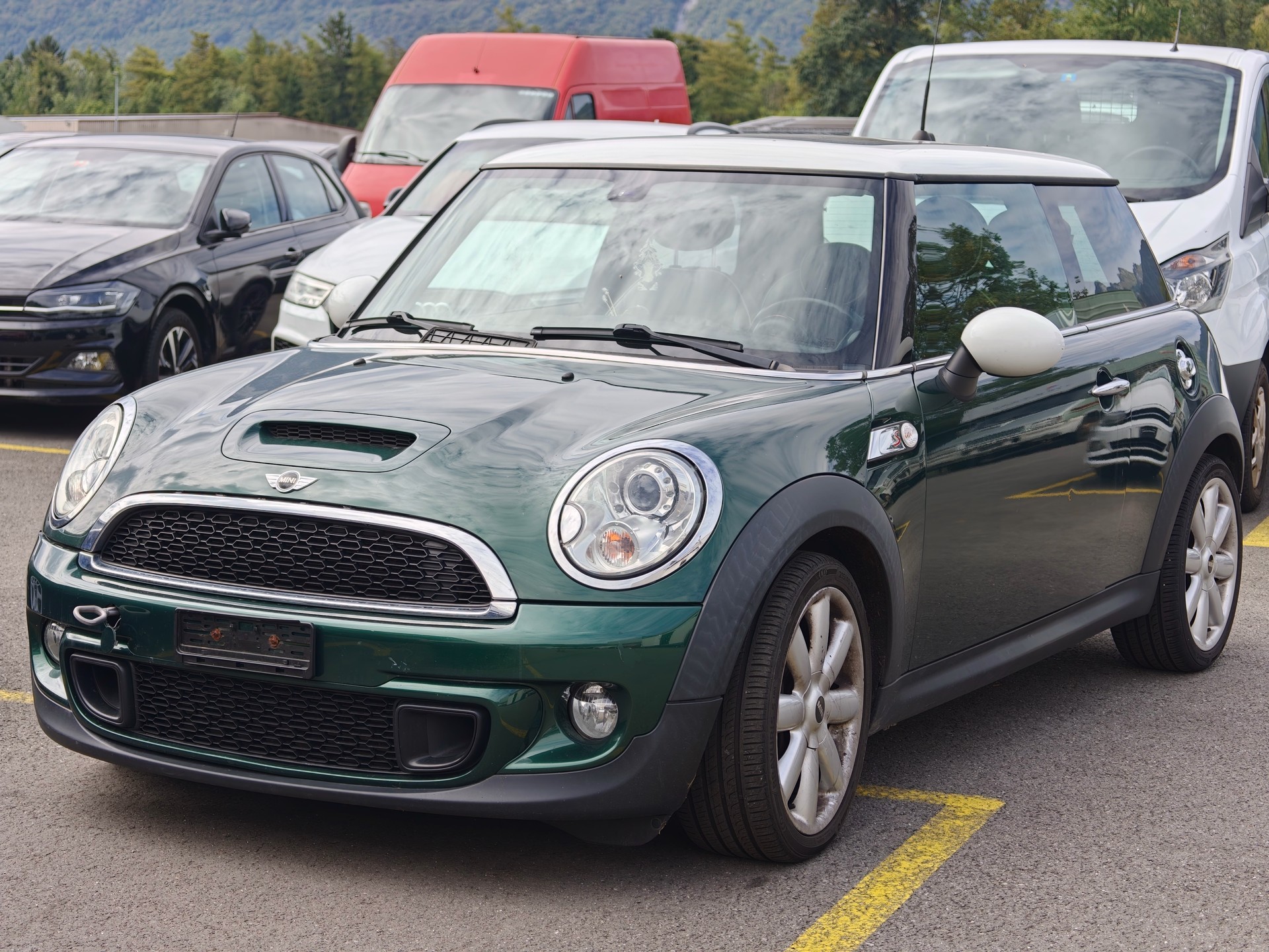 MINI Cooper S-showroom-element-2