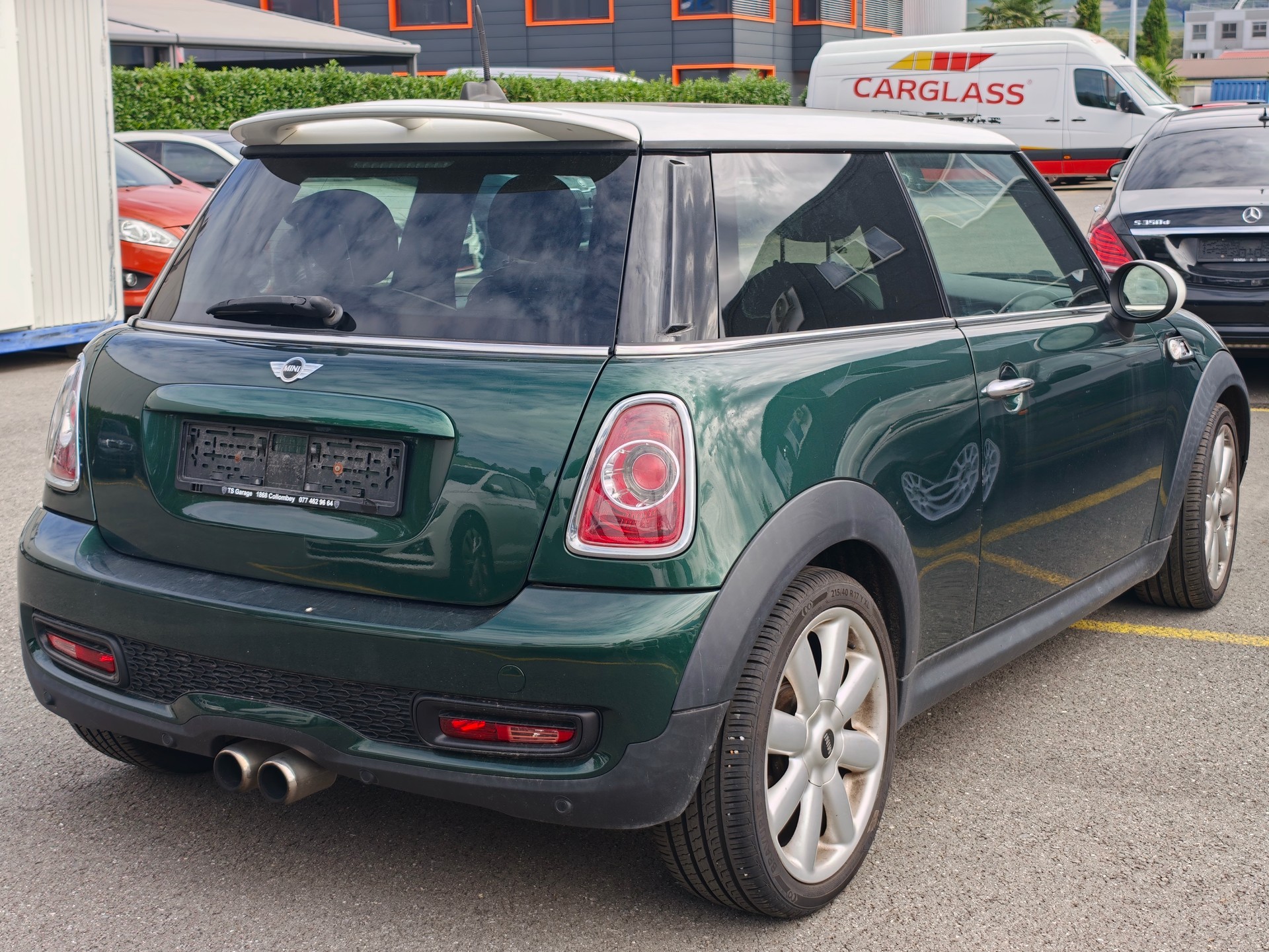 MINI Cooper S-showroom-element-3