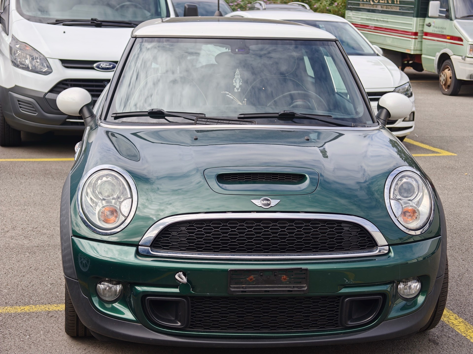 MINI Cooper S-showroom-element-1