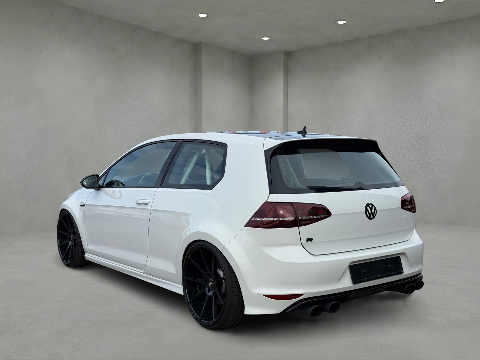 VW Golf 2.0 TSI R 4Motion DSG-showroom-element-2