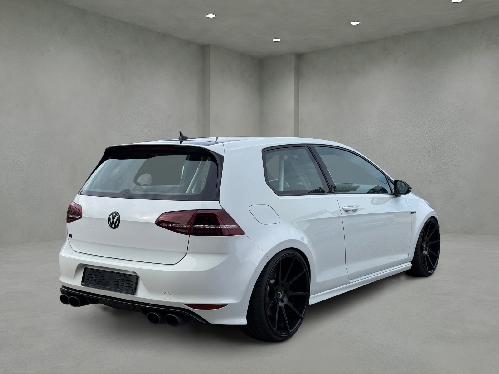 VW Golf 2.0 TSI R 4Motion DSG-image-7