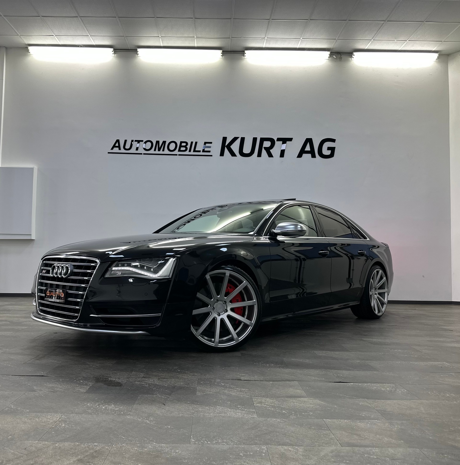 AUDI S8 4.0 TFSI V8 quattro tiptronic-showroom-element-1