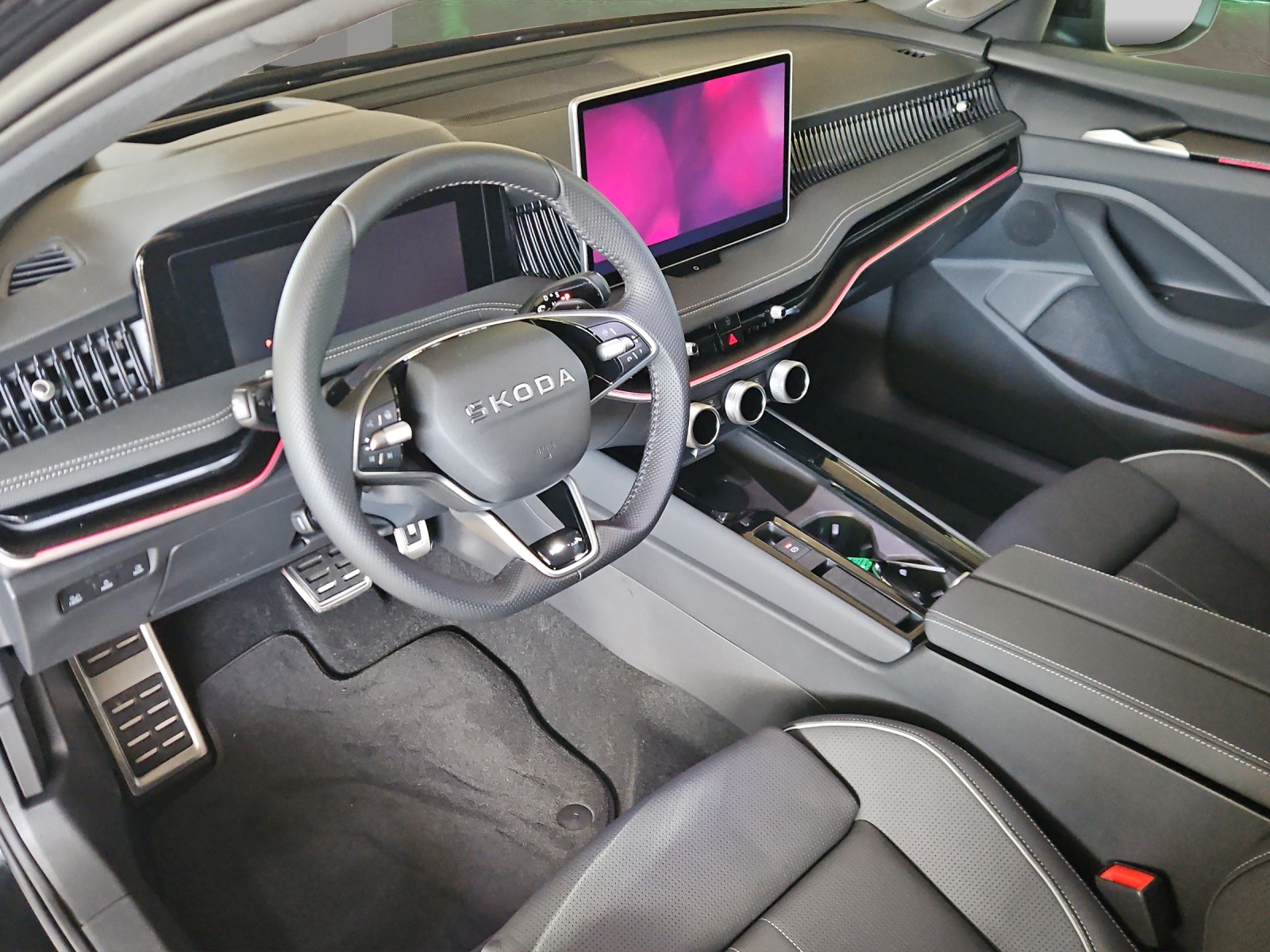 SKODA Superb Combi 2.0 TSI Sportline 4x4 DSG-image-6