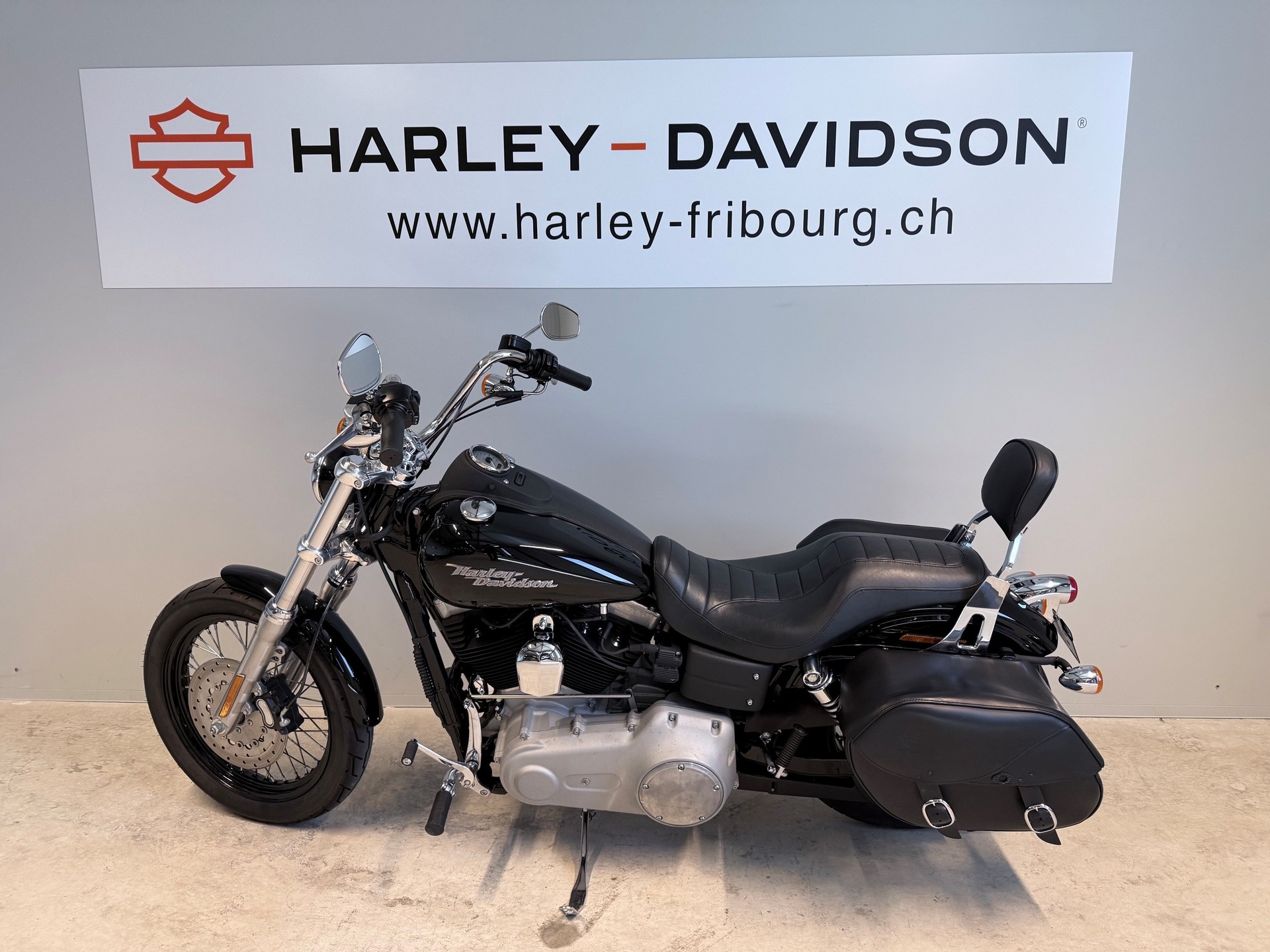 HARLEY-DAVIDSON FXDBI Dyna Street Bob-image-2