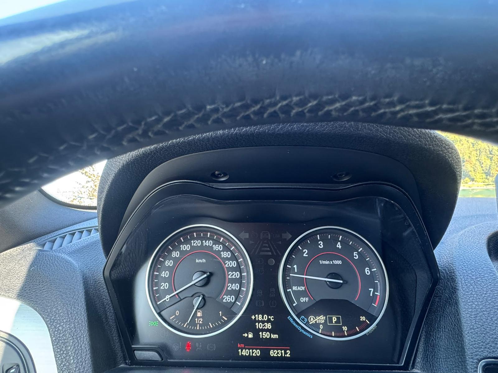 BMW M135i xDrive Steptronic-image-19