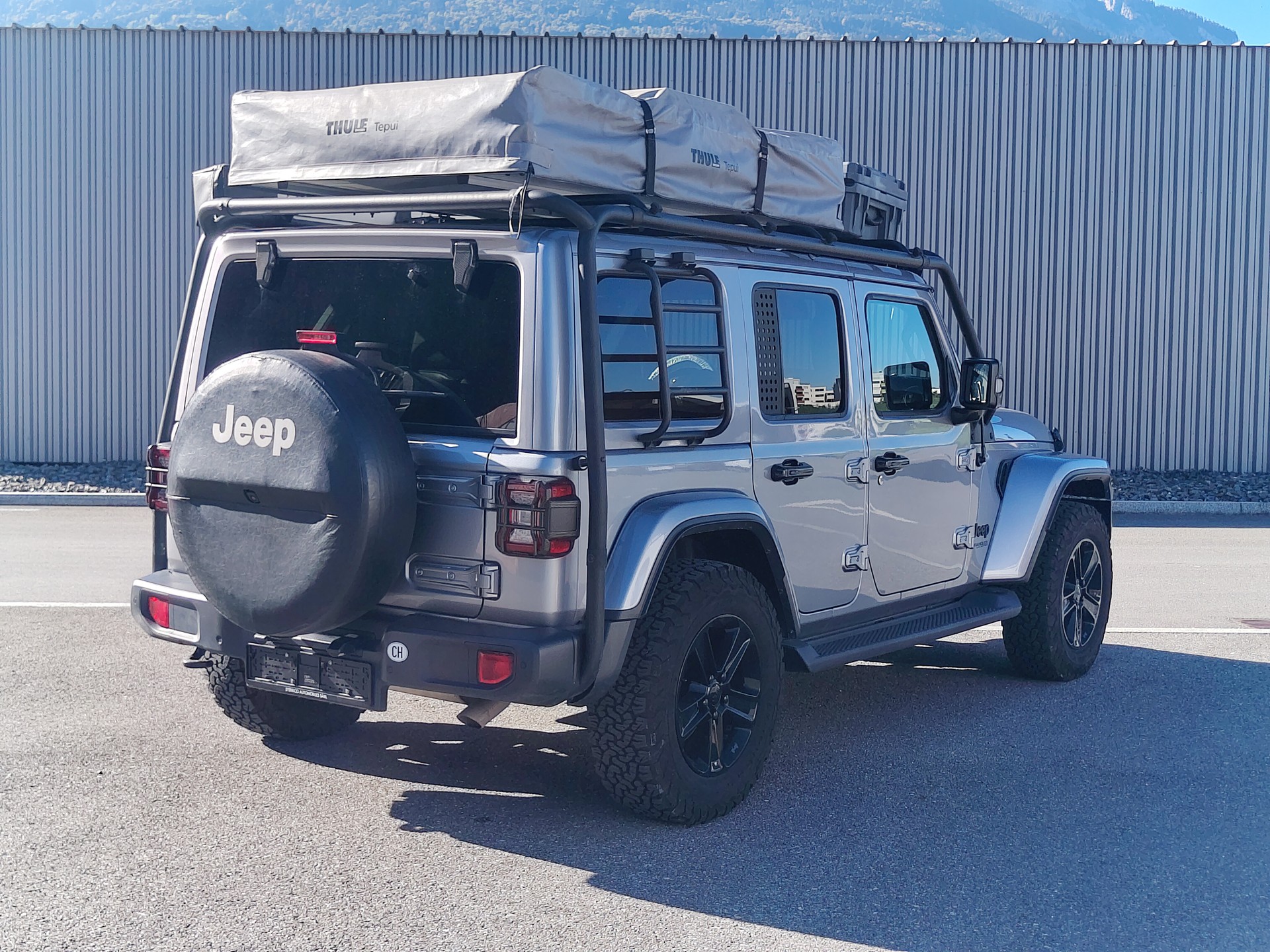 JEEP Wrangler 2.0 Unlimited Rubicon Automatic-showroom-element-3