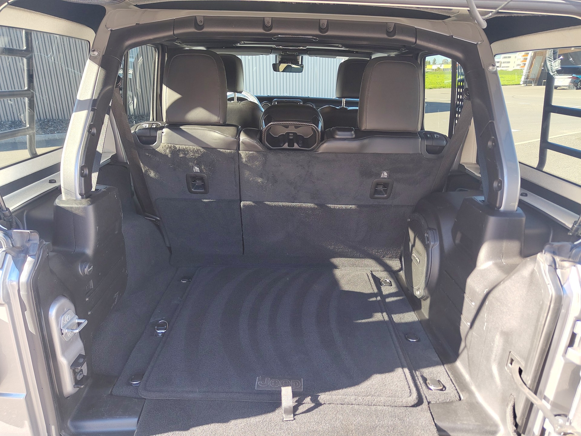 JEEP Wrangler 2.0 Unlimited Rubicon Automatic-image-12