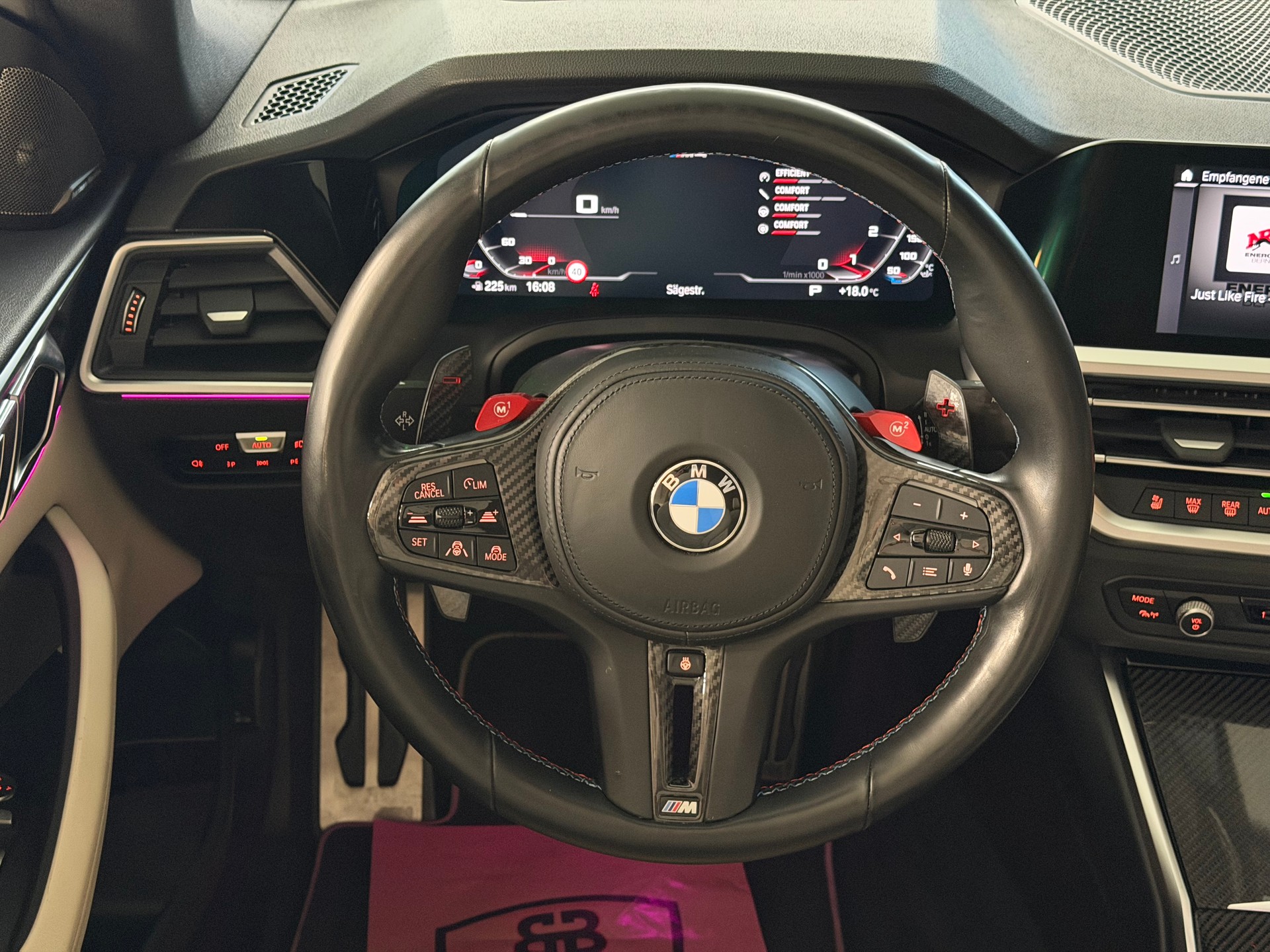 BMW M4 Cabrio Competition M xDrive-image-16