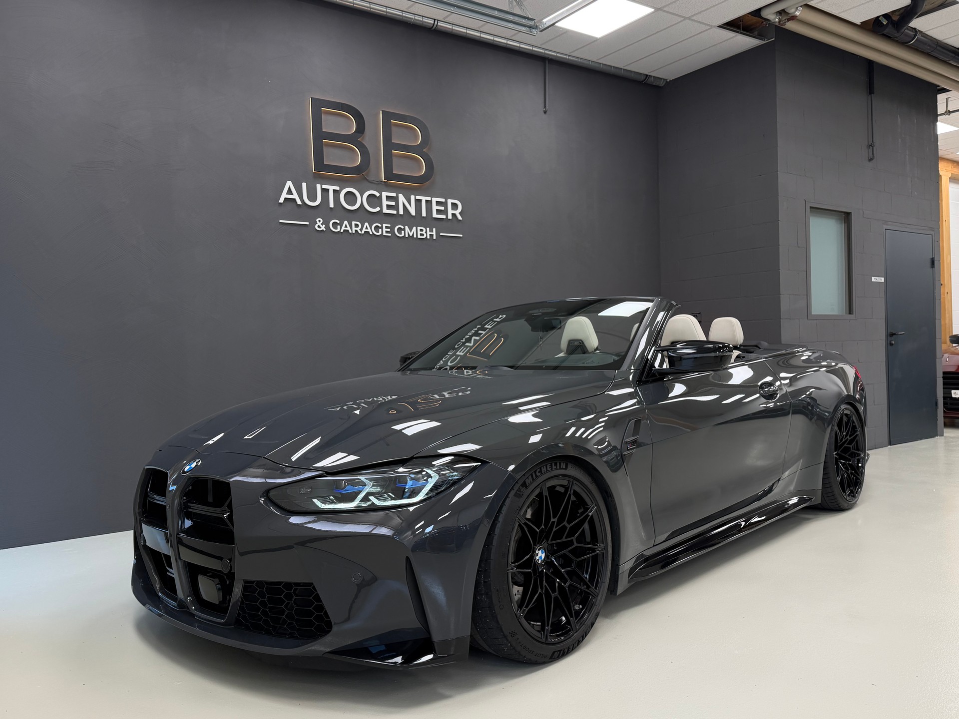 BMW M4 Cabrio Competition M xDrive