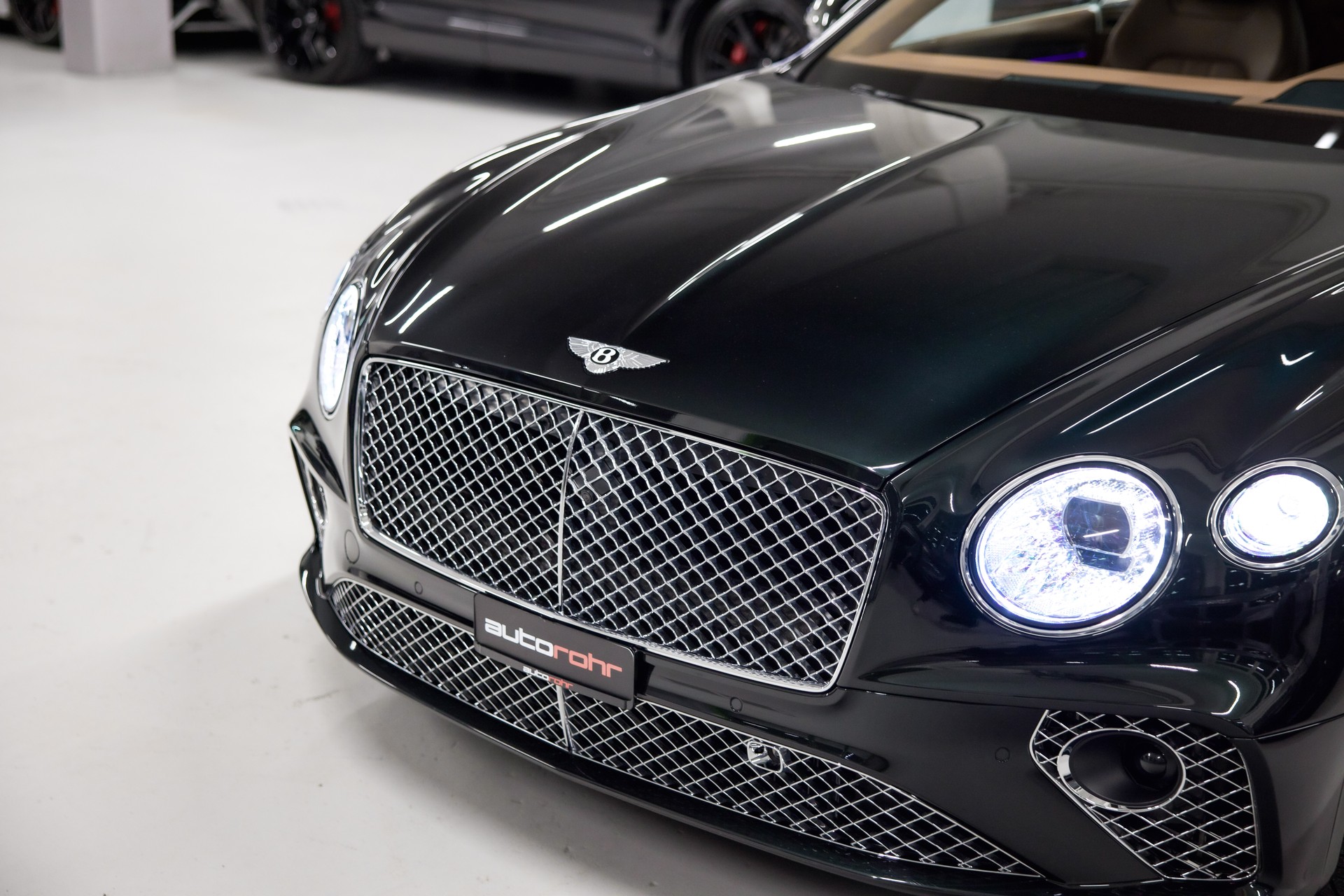 BENTLEY CONTINENTALental GT 4.0 V8 *CH-FHZ*-image-8