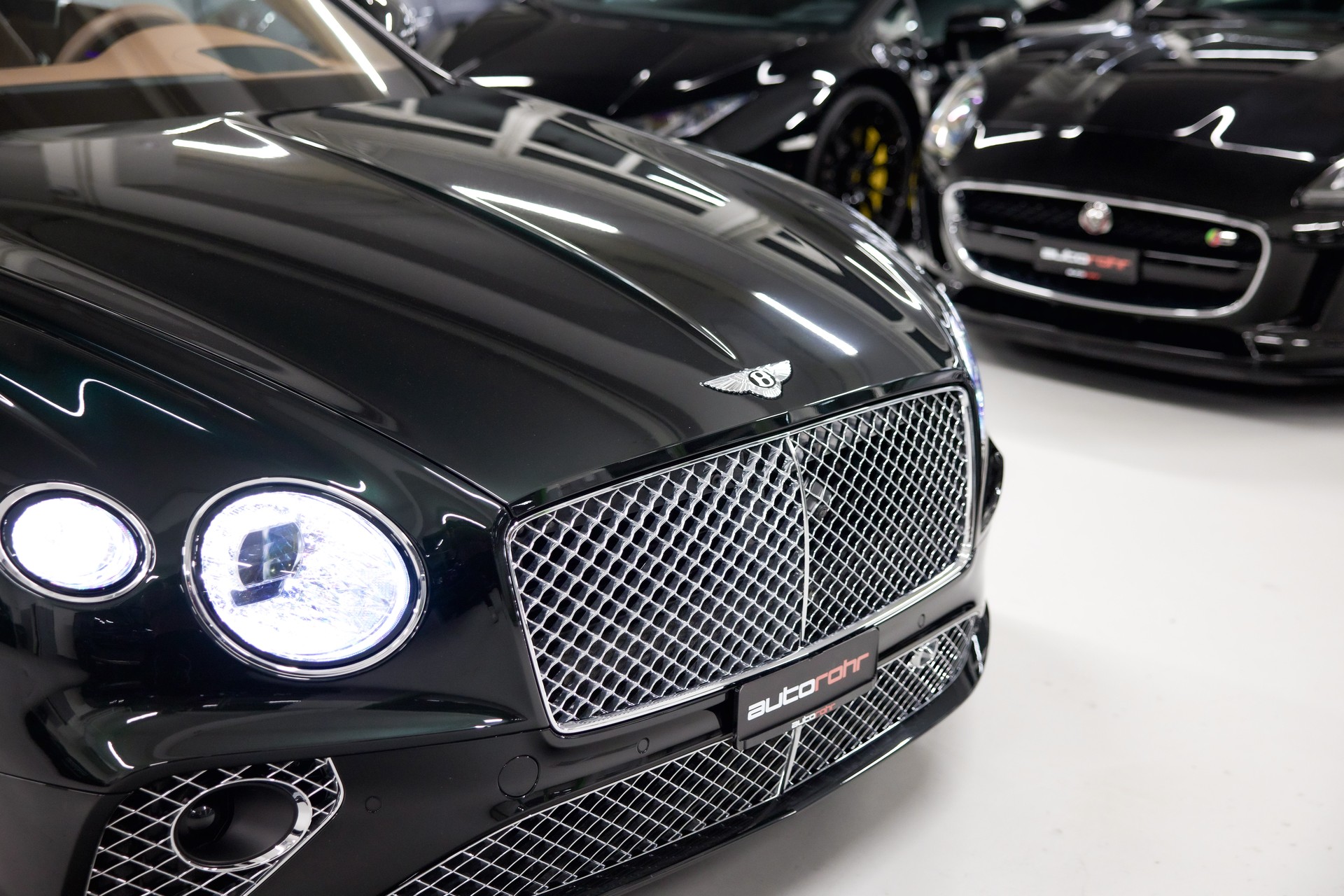 BENTLEY CONTINENTALental GT 4.0 V8 *CH-FHZ*-image-9