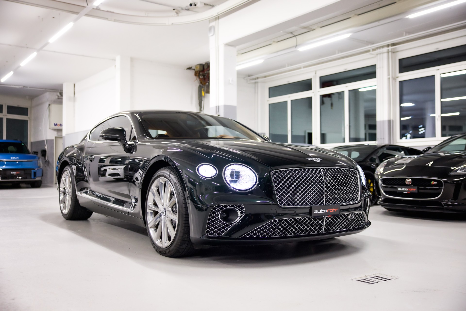BENTLEY CONTINENTALental GT 4.0 V8 *CH-FHZ*-showroom-element-2