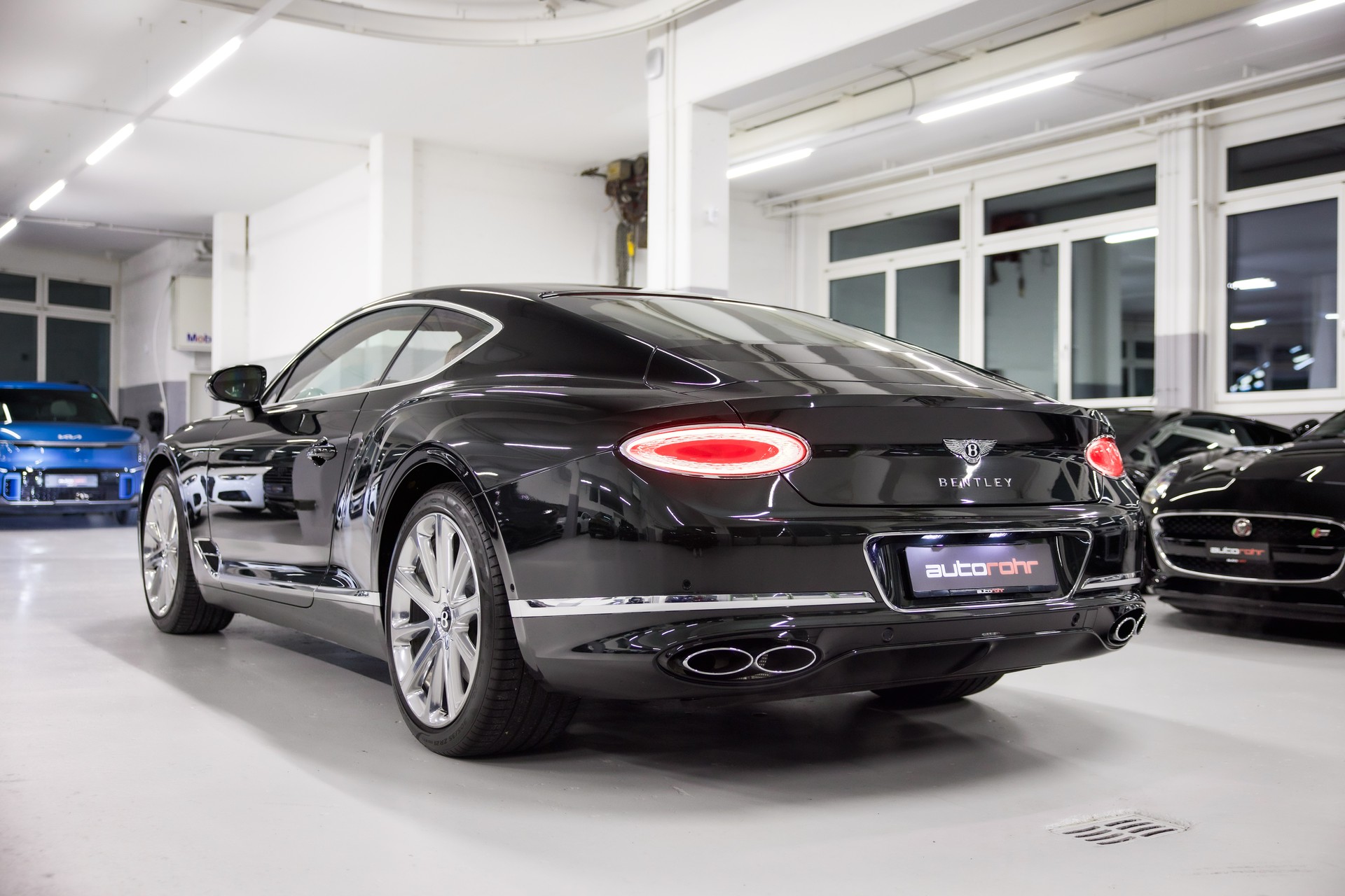 BENTLEY CONTINENTALental GT 4.0 V8 *CH-FHZ*-image-6