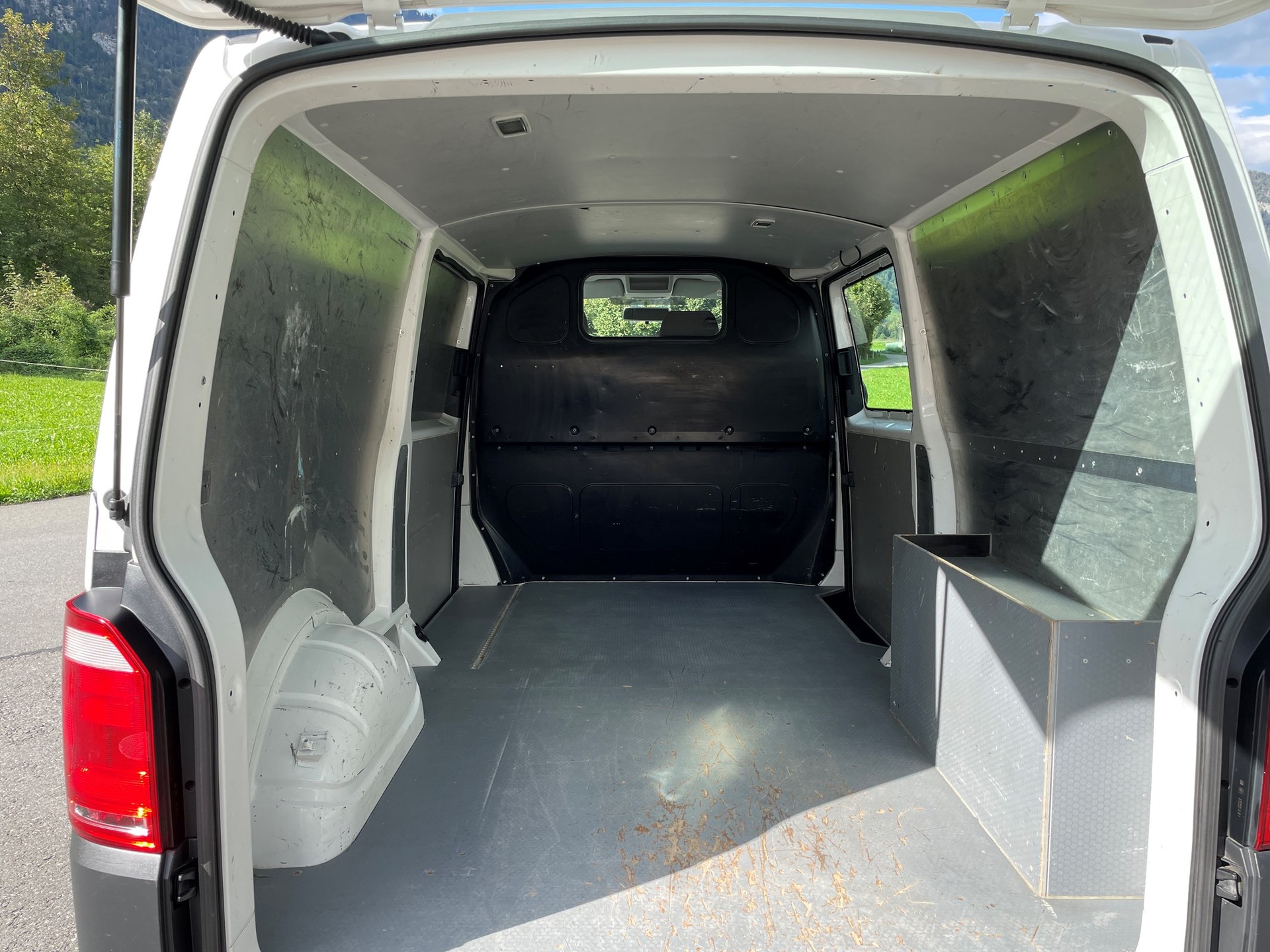 VW T6 2.0 TDI 4Motion-image-8
