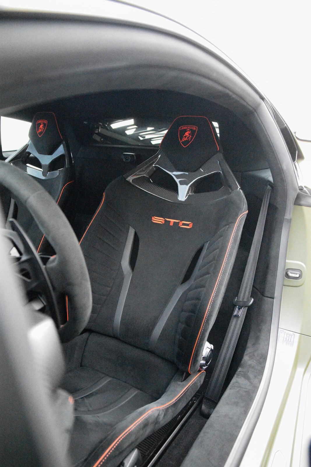 LAMBORGHINI Huracan STO Coupé DCT RWD-image-11