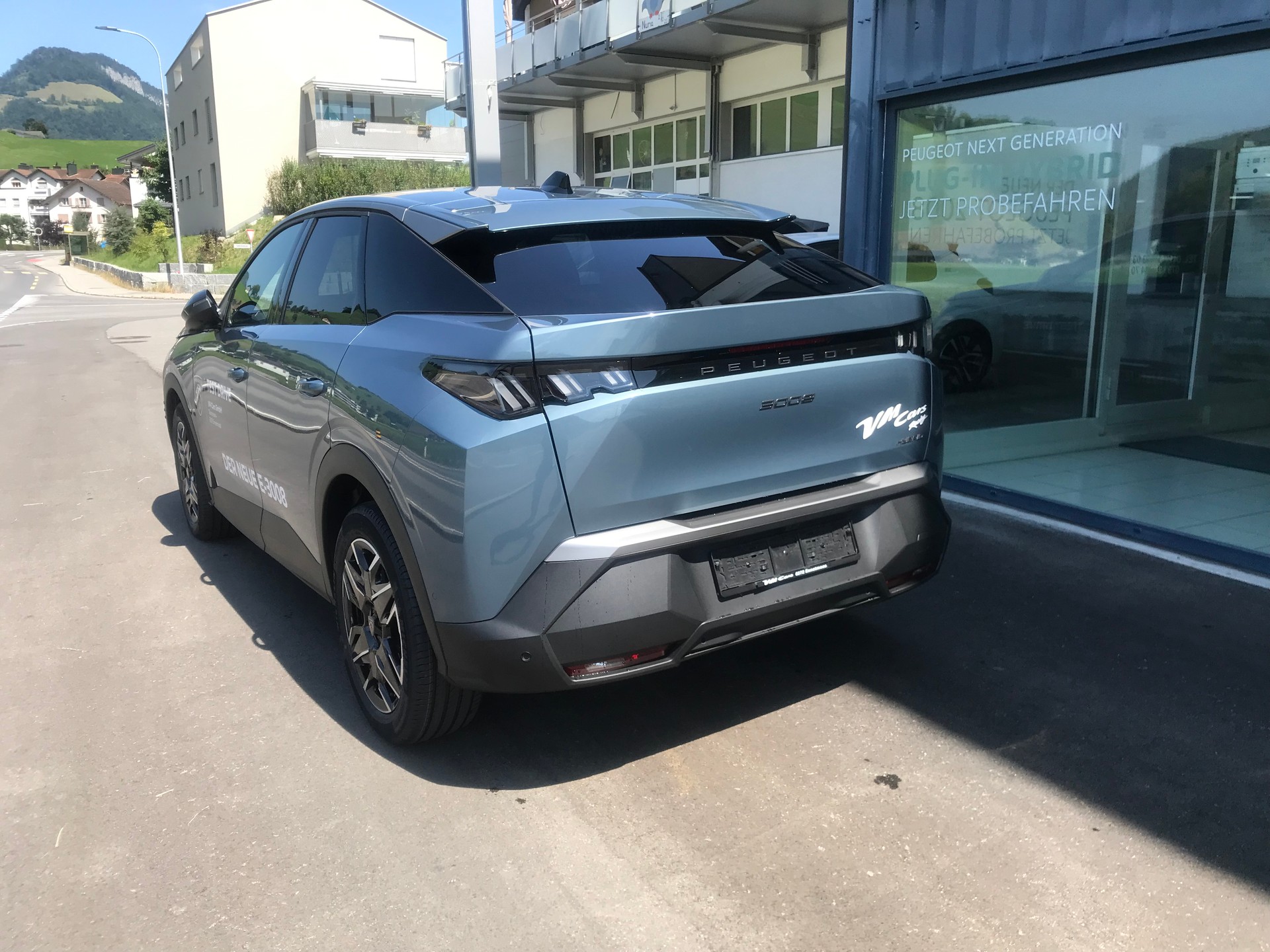 PEUGEOT 3008 136 e-DSC6 Hybrid Allure-showroom-element-1