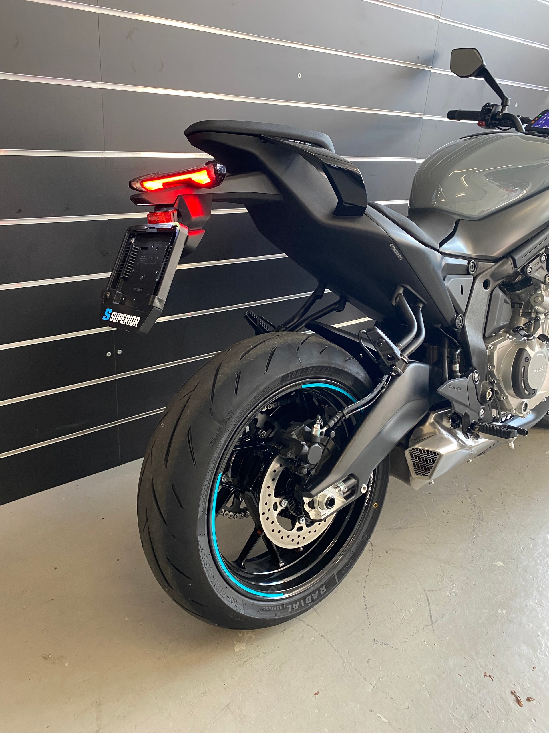CF MOTO 675NK-image-4