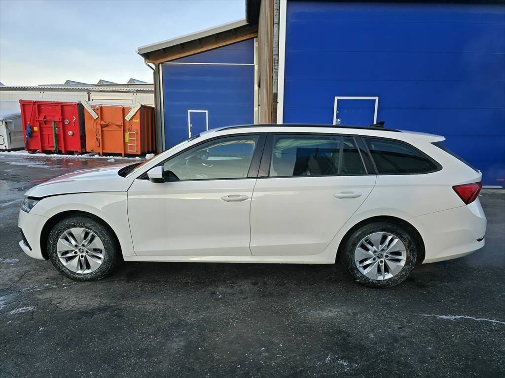 SKODA Octavia Combi 2.0 TDI DSG Ambition-image-1