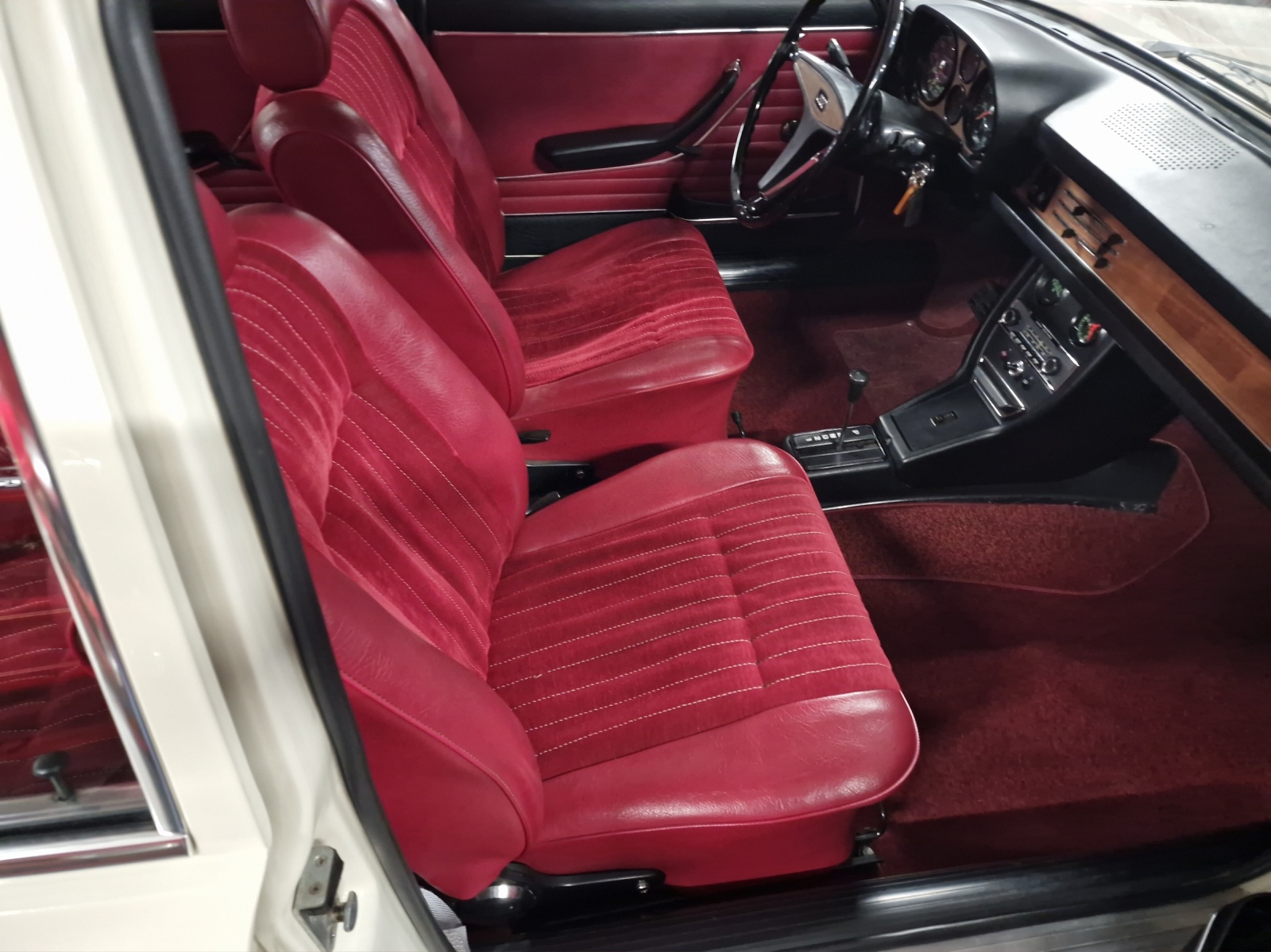 AUDI 100-image-13