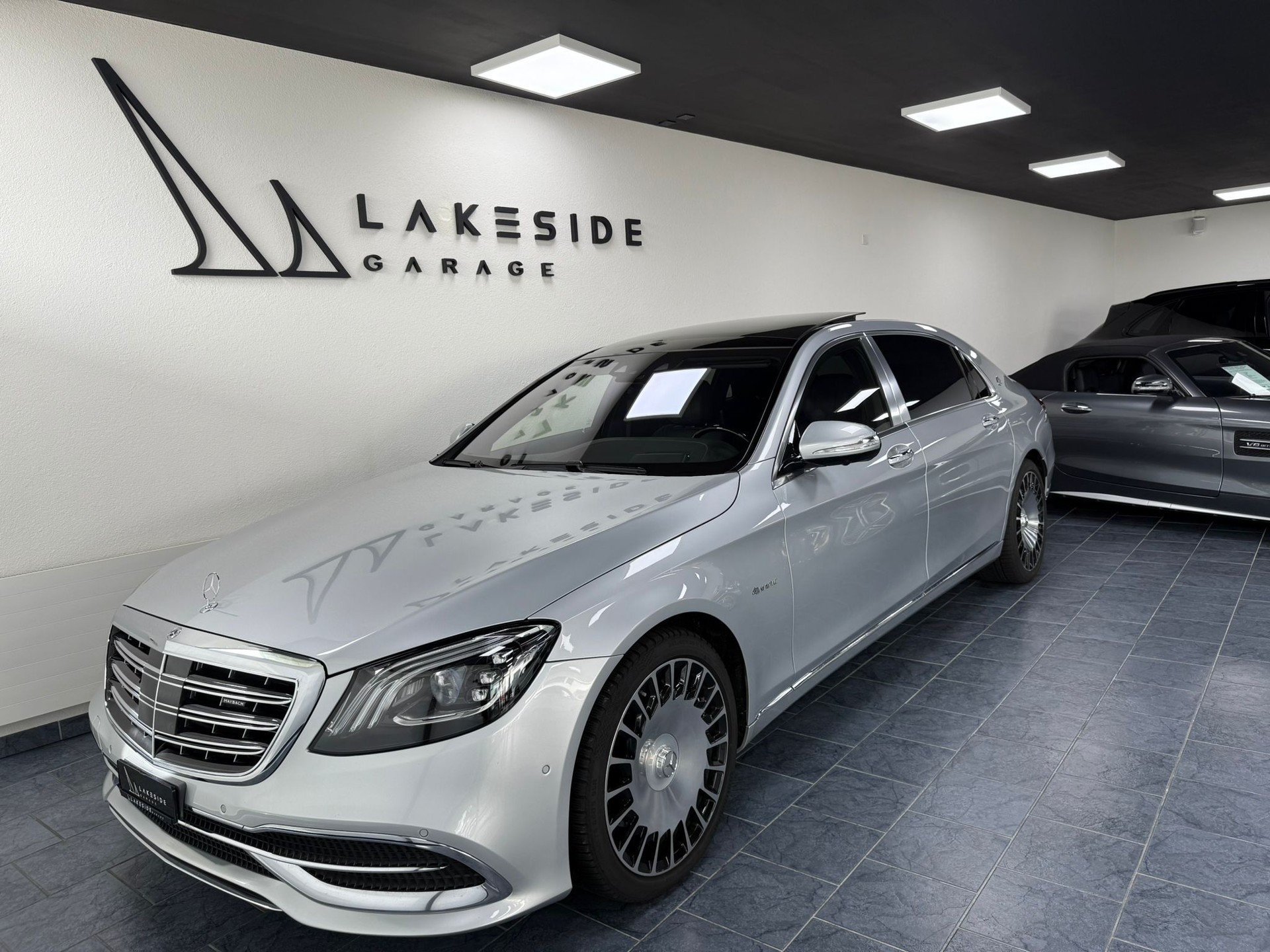 MERCEDES-BENZ S 560 Maybach 4Matic 9G-Tronic