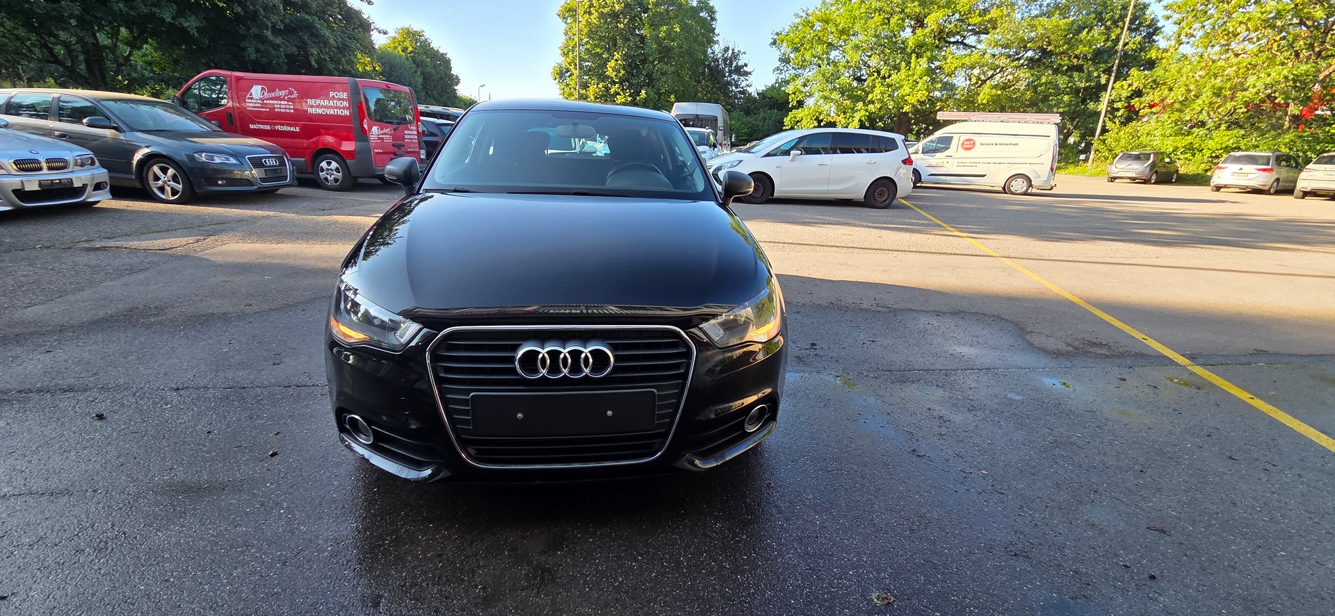 AUDI A1 1.6 TDI Ambition-image-1