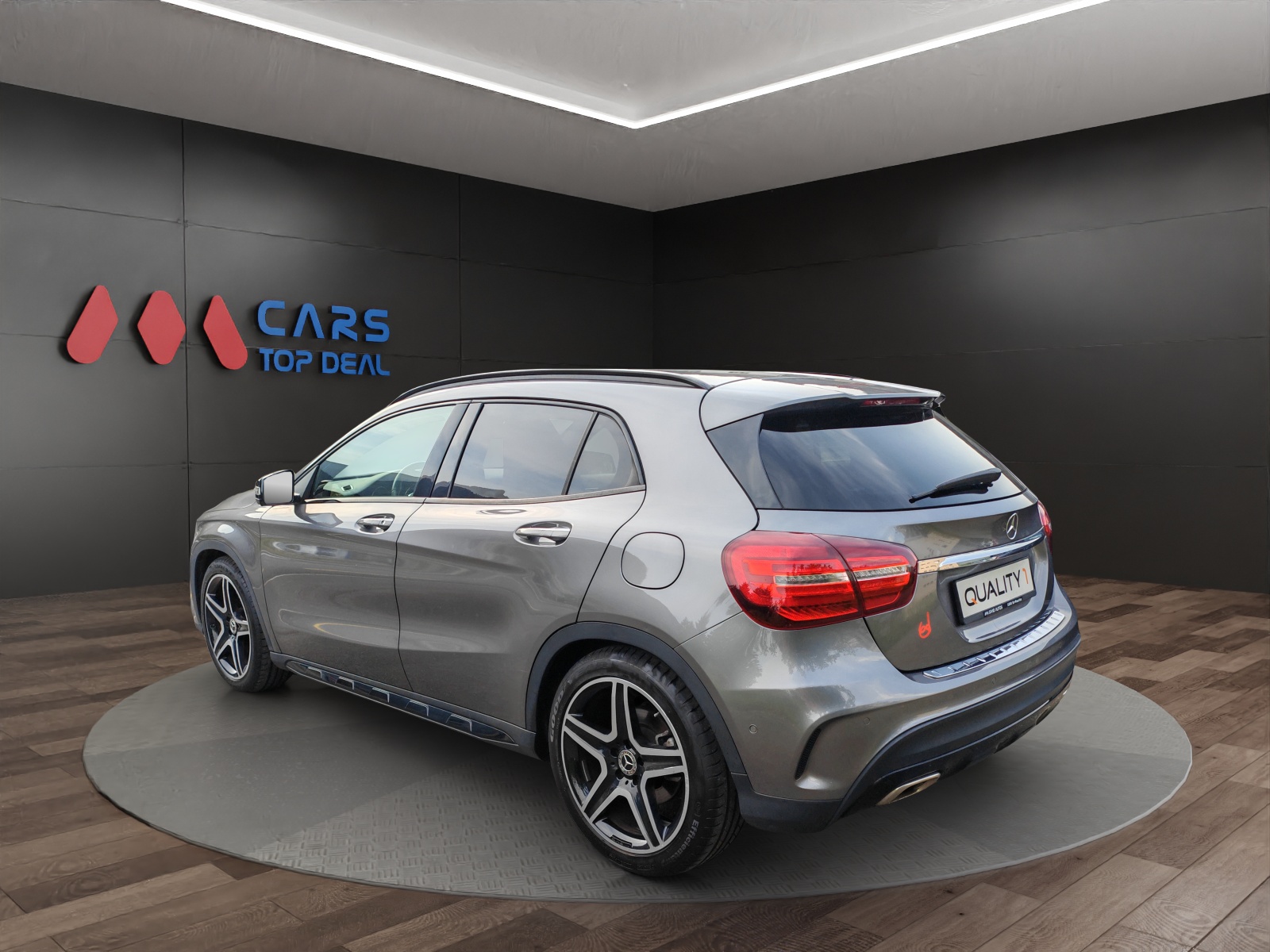 MERCEDES-BENZ GLA 200 AMG Line 7G-DCT [Expertise du jour + Garantie 12 mois + Service & Immat. Offerts]-showroom-element-3