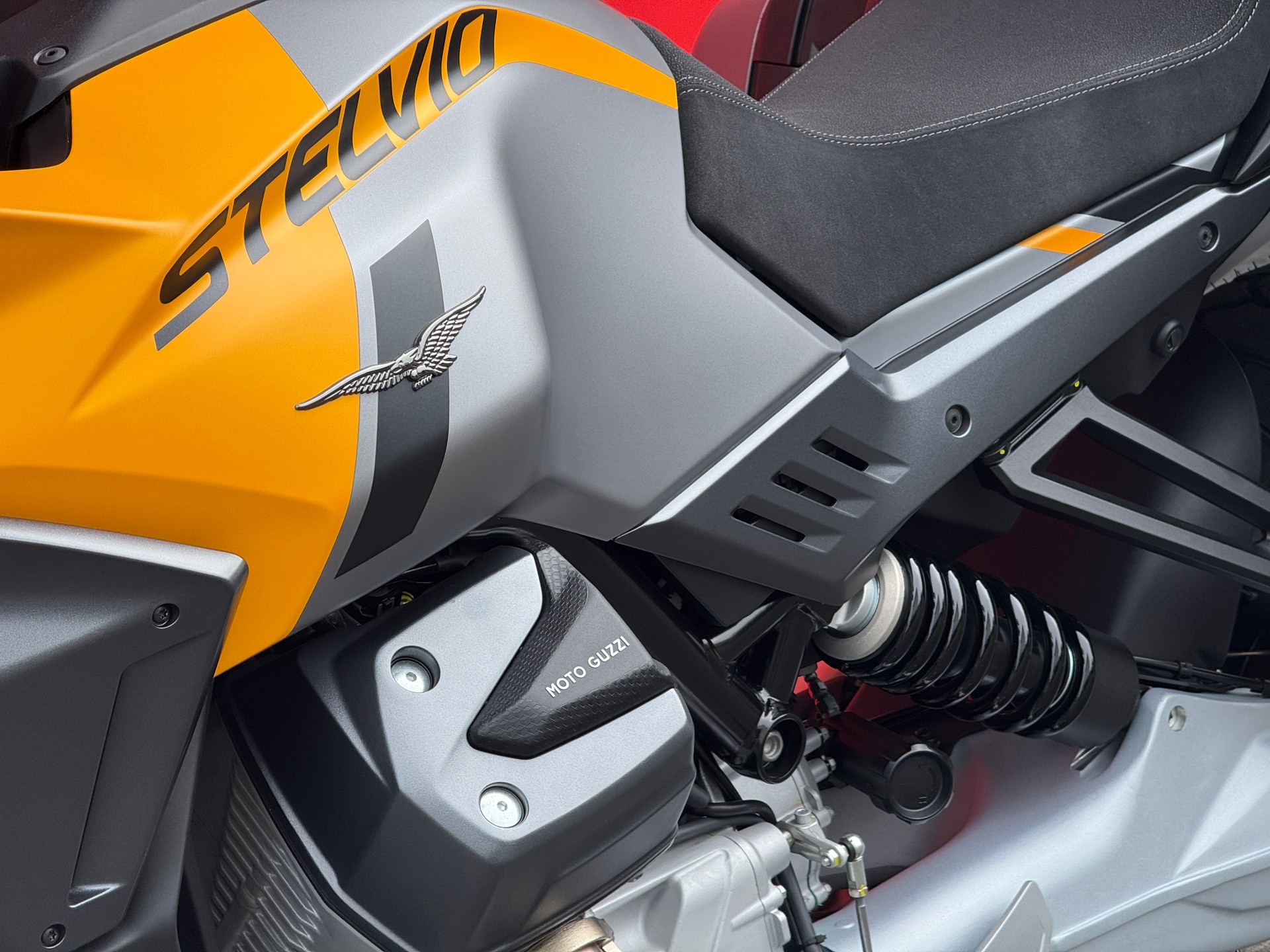 MOTO GUZZI Stelvio 1000 Travel E5+-image-10