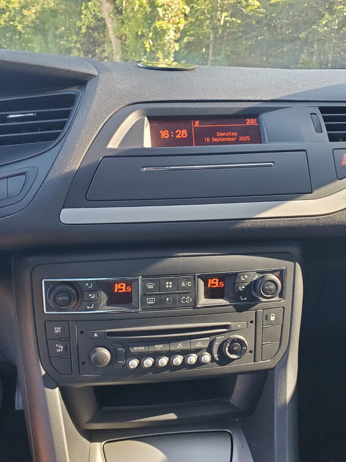 CITROEN C5 Tourer 1.6 Turbo Rossignol-image-3